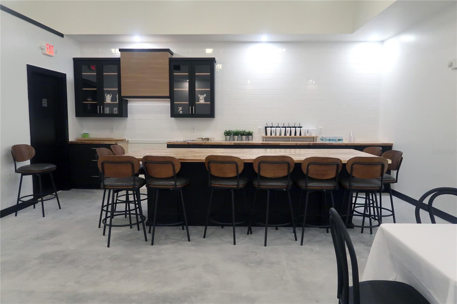 Suite 101 - 244 E PARK AVE, LAKE WALES