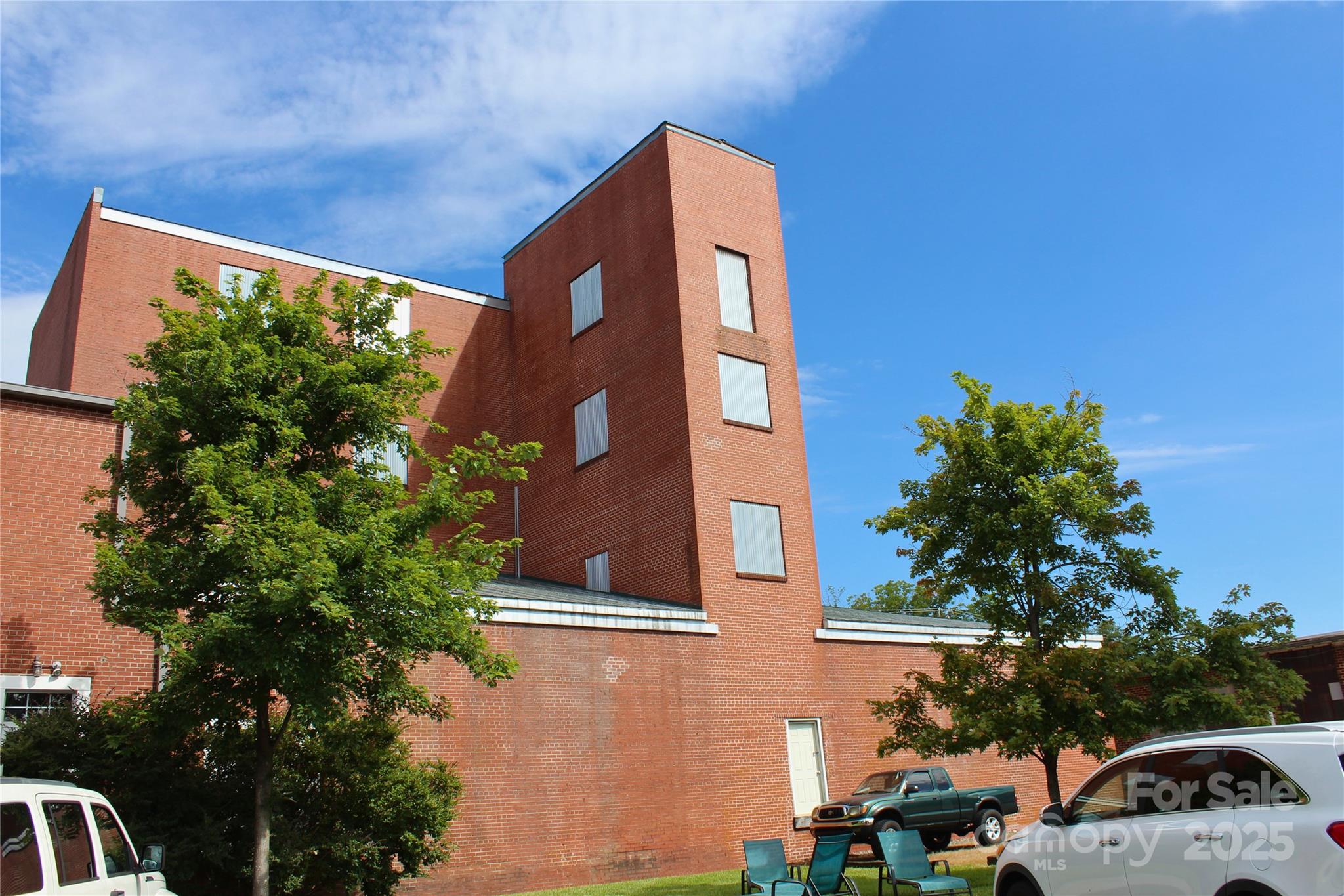 Office at 526 8th Street NE, Hickory, photo 3 of 35