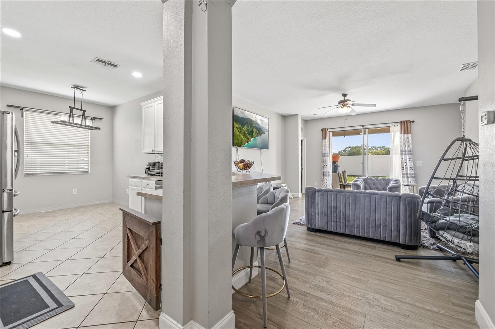 Single Family Residence at 8521 SOUTHERN CHARM CIR, BROOKSVILLE, photo 11 of 44