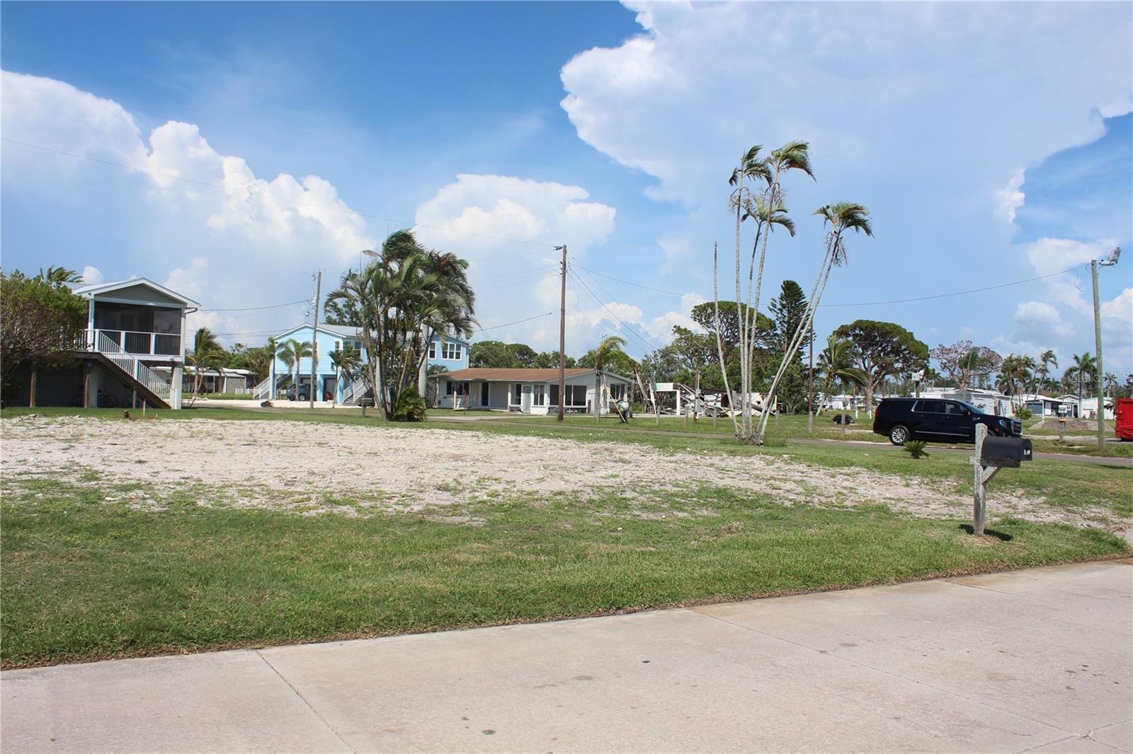 Prime Corner Lot - 10315 CORTEZ RD W #1/2 BV, BRADENTON