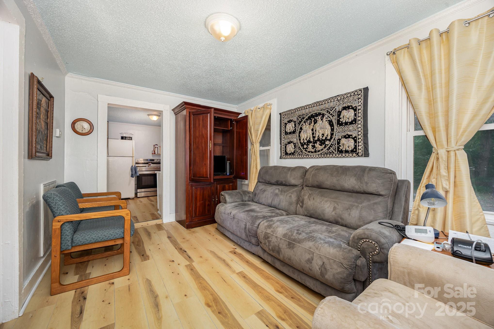 Single Family Residence at 1110 Wall Street, Statesville, photo 7 of 22