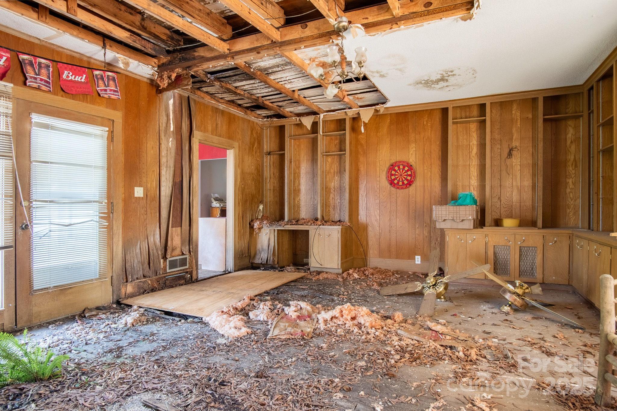 Business at 605 N Piedmont Avenue, Kings Mountain, photo 16 of 46