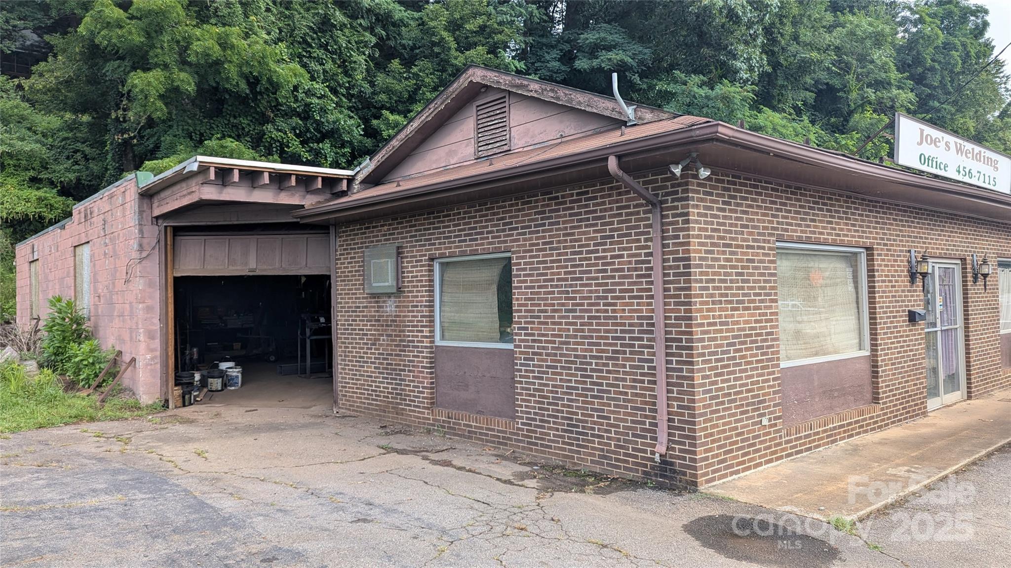 Automotive at 719 Dellwood City Road, Waynesville, photo 6 of 35