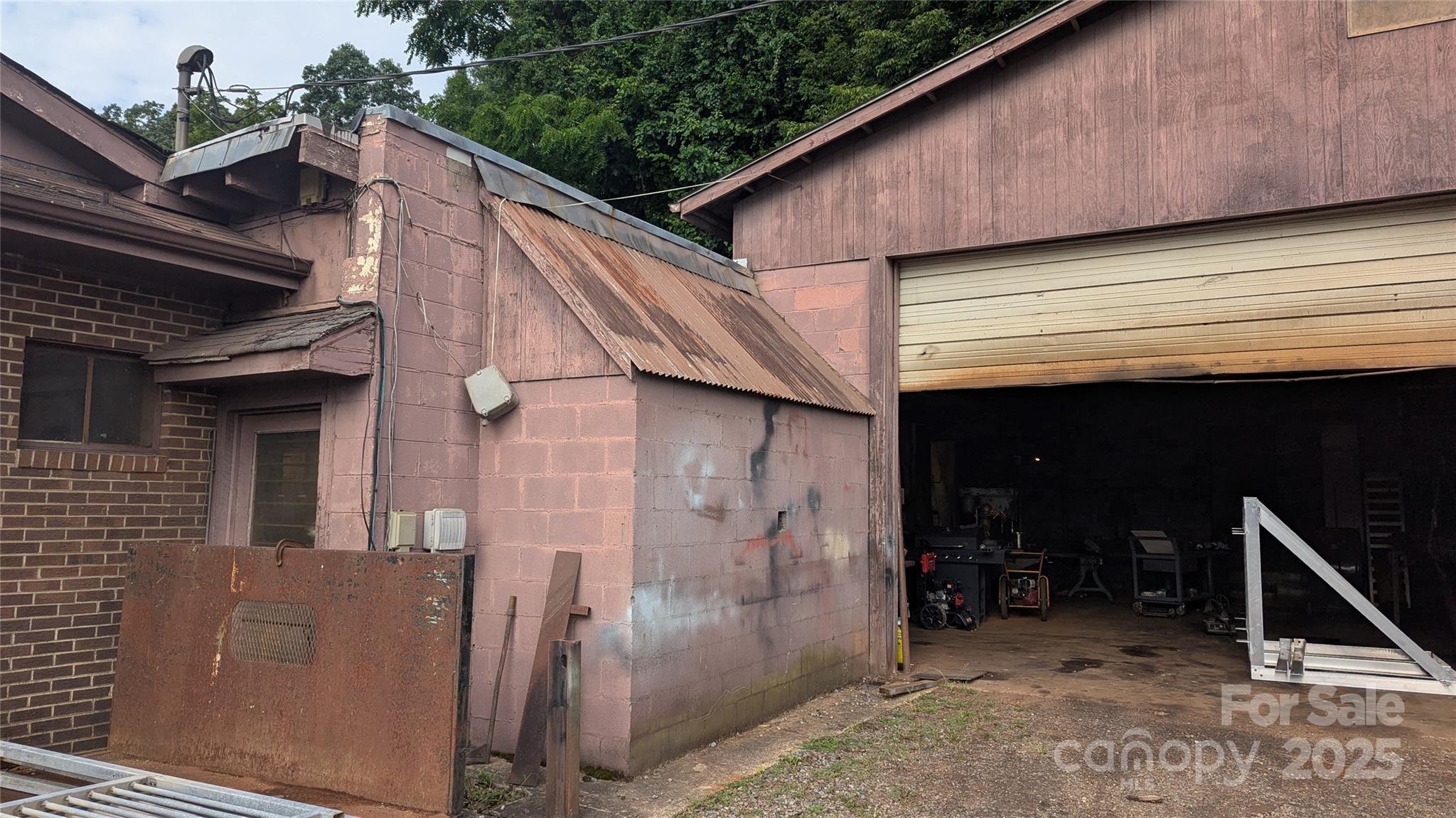 Automotive at 719 Dellwood City Road, Waynesville, photo 8 of 35