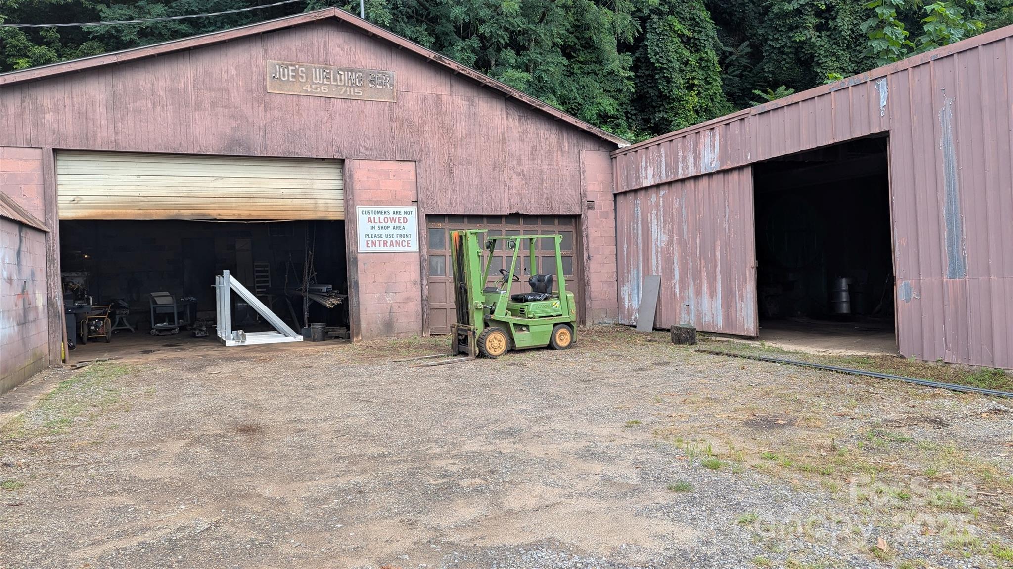 Automotive at 719 Dellwood City Road, Waynesville, photo 12 of 35