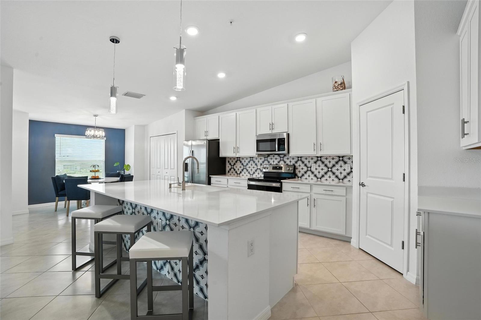 Condominium at 14194 HERITAGE LANDING BLVD #623, PUNTA GORDA, photo 11 of 67