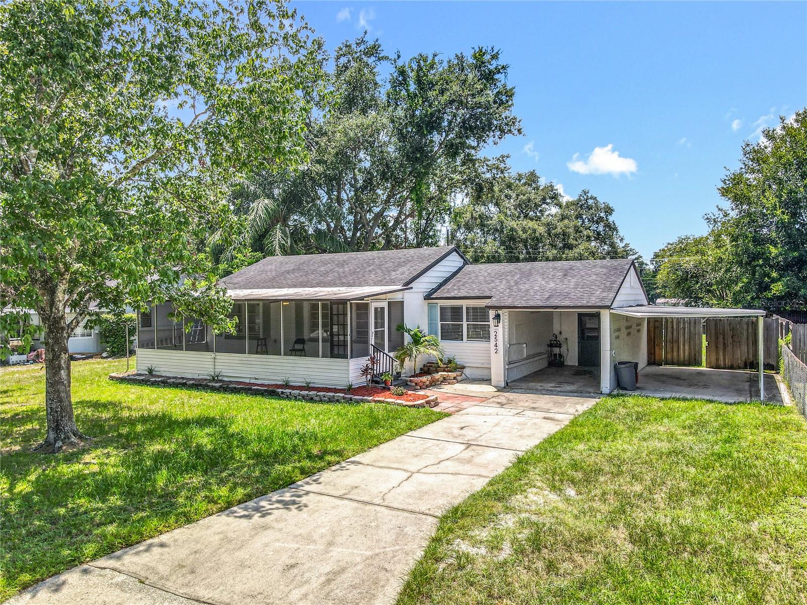 2542 S PALMETTO AVE