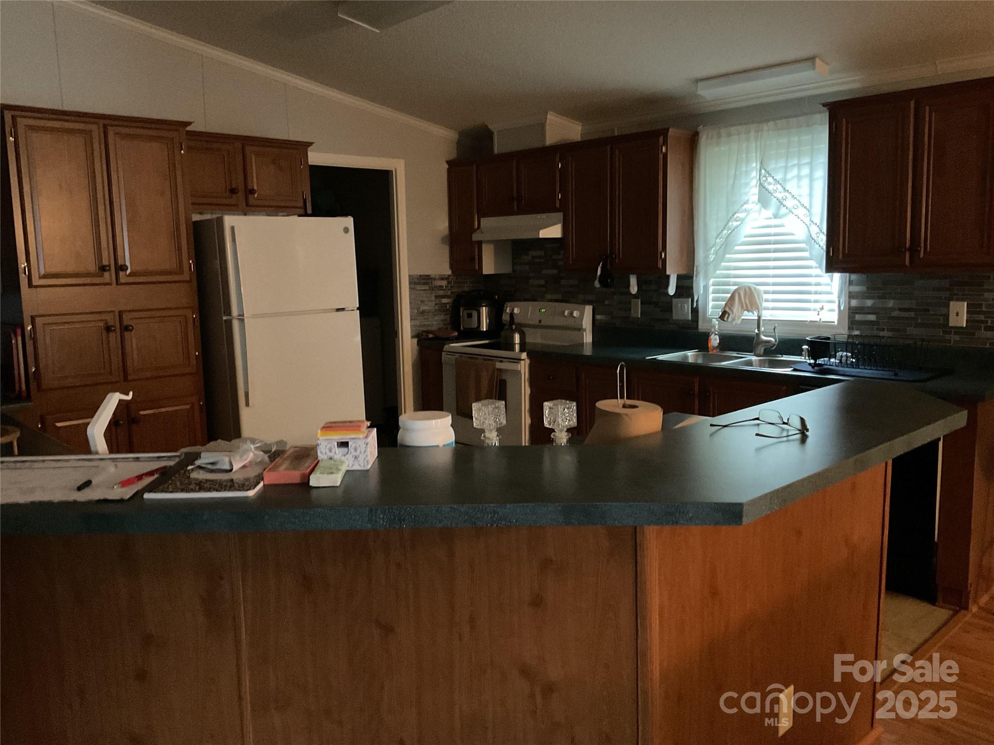 Kit - 1695 Lemming Drive, Concord