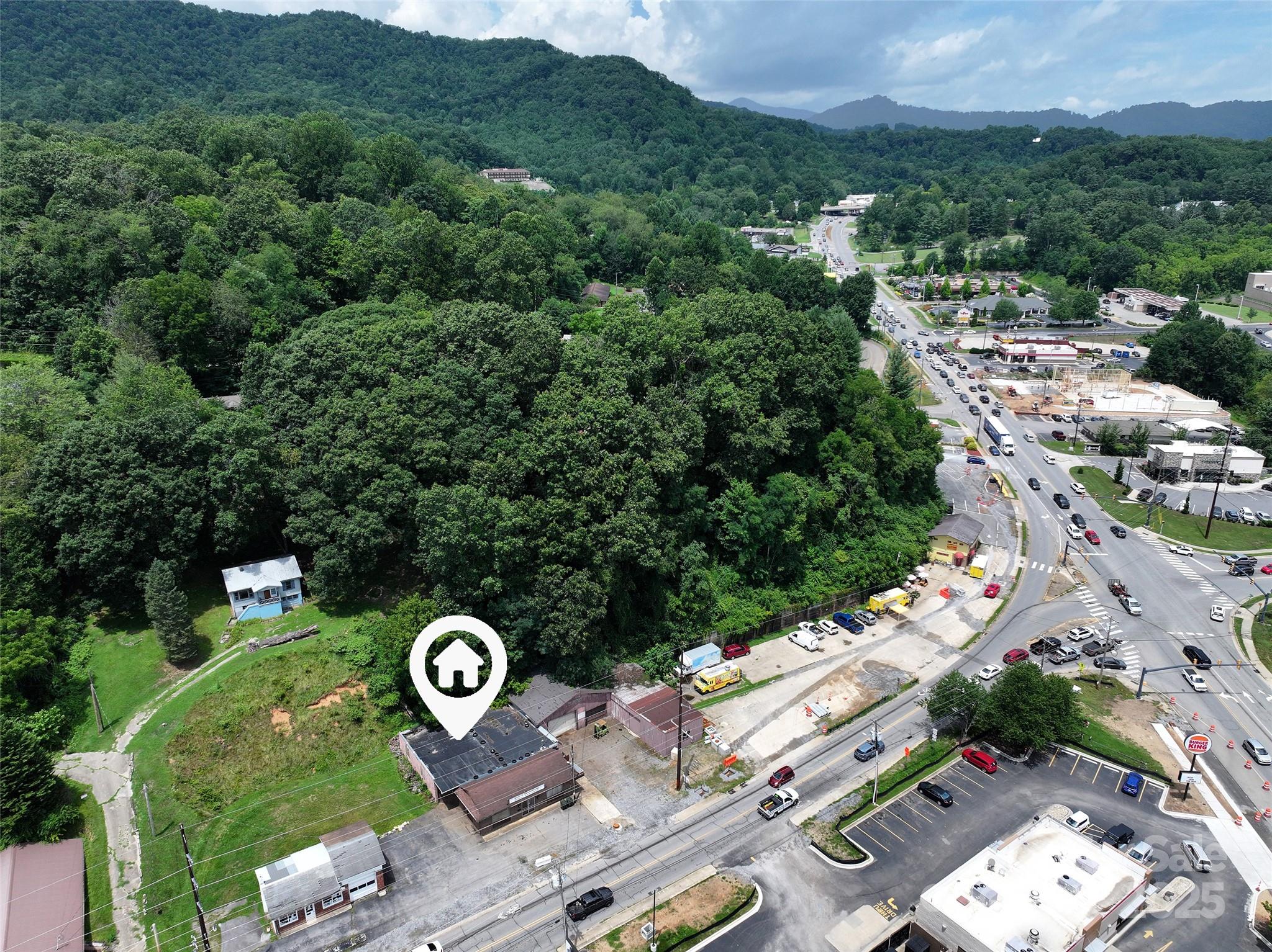 Automotive at 719 Dellwood City Road, Waynesville, photo 3 of 35