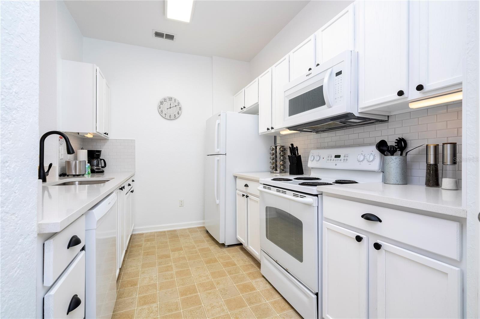 Condominium at 2778 ALMATON LOOP #203, KISSIMMEE, photo 6 of 36