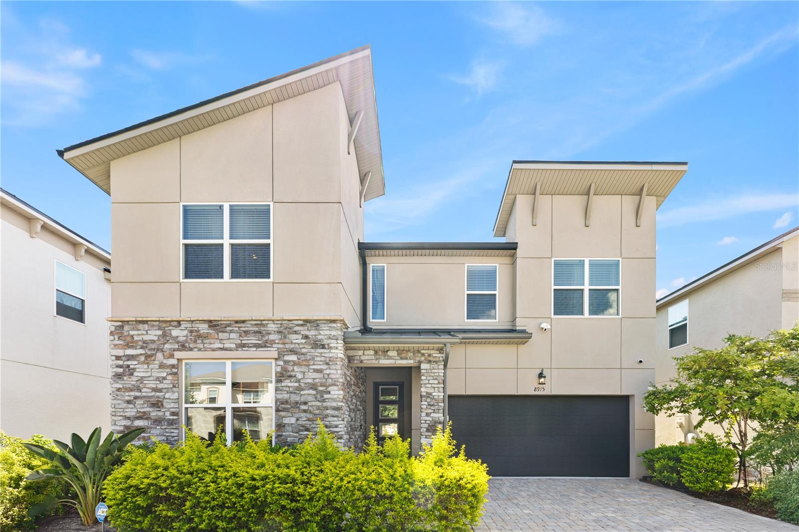 8975 AMELIA DOWNS TRL