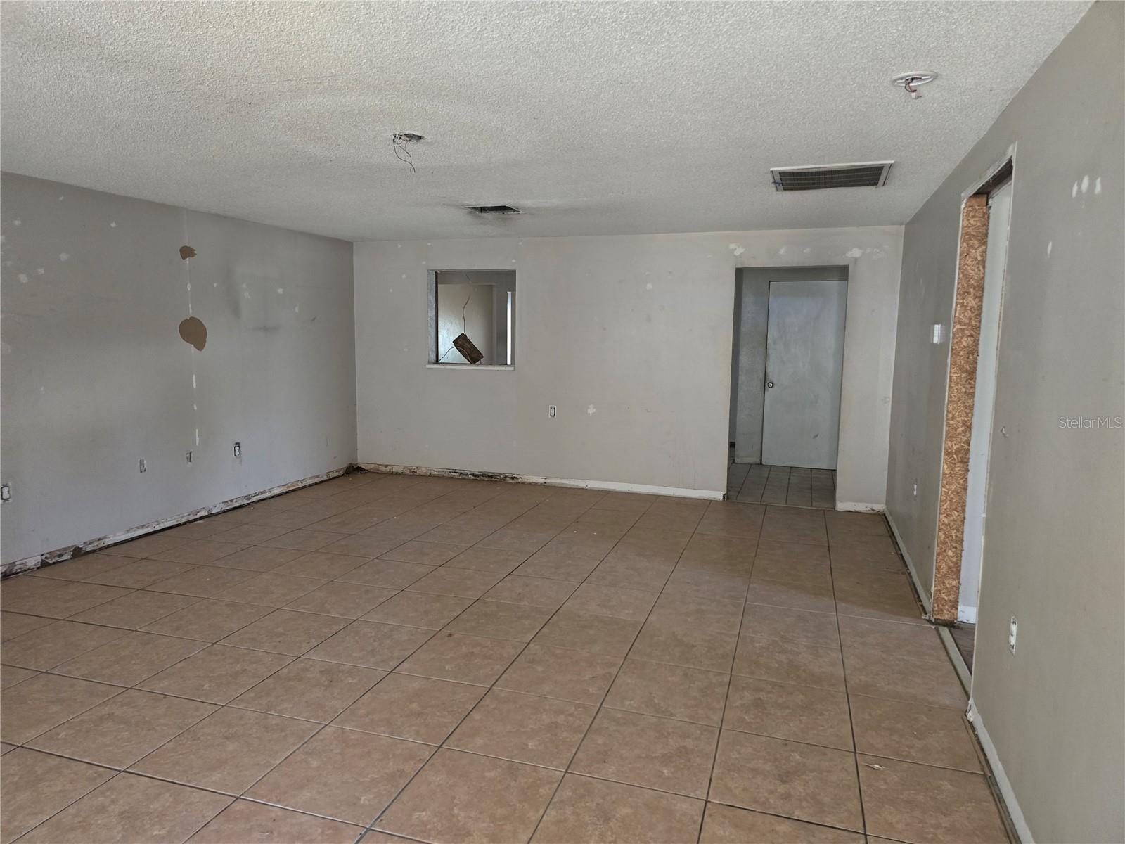 Single Family Residence at 6124 11TH ST, ZEPHYRHILLS, photo 5 of 13