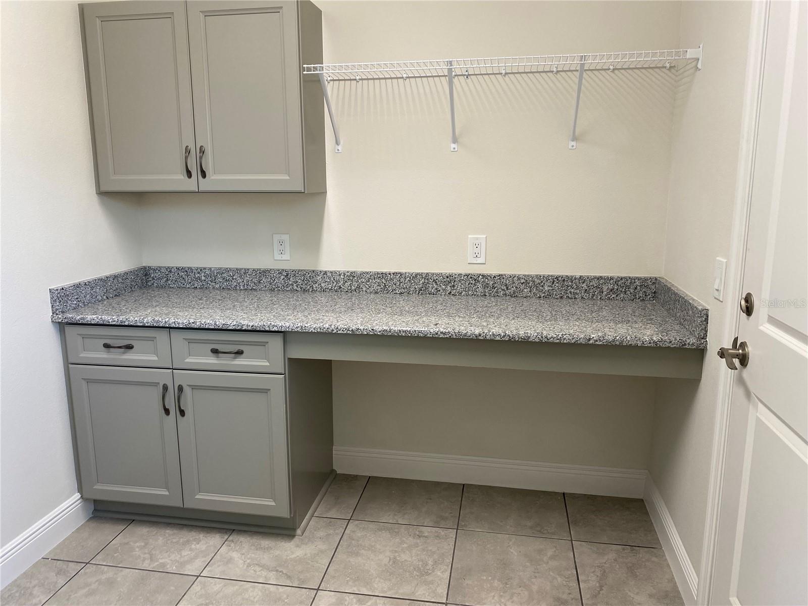 Laundry room - 2139 GASCOM ST, NORTH PORT