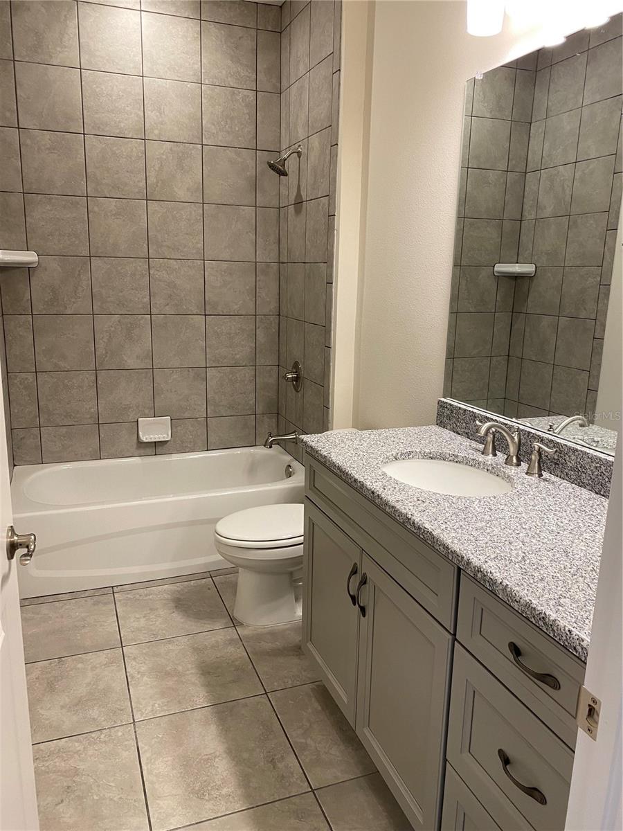 Guest bath - 2139 GASCOM ST, NORTH PORT