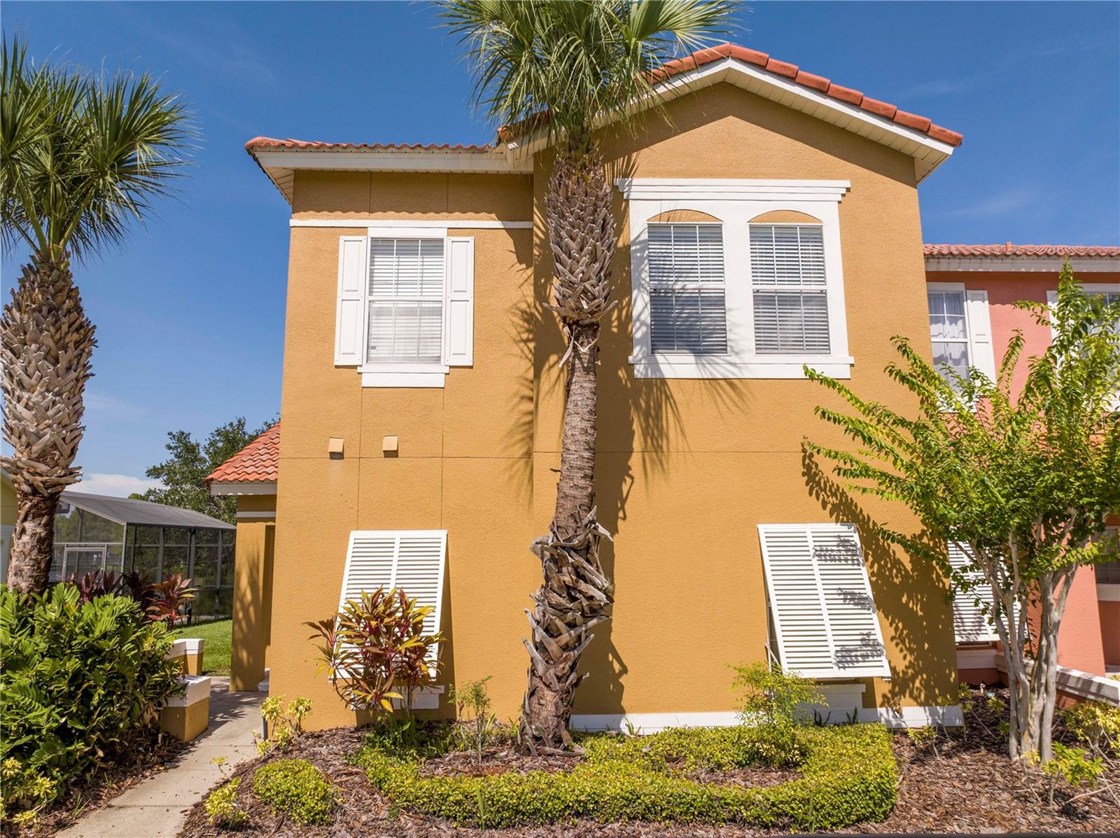 122 POMPANO BEACH DR