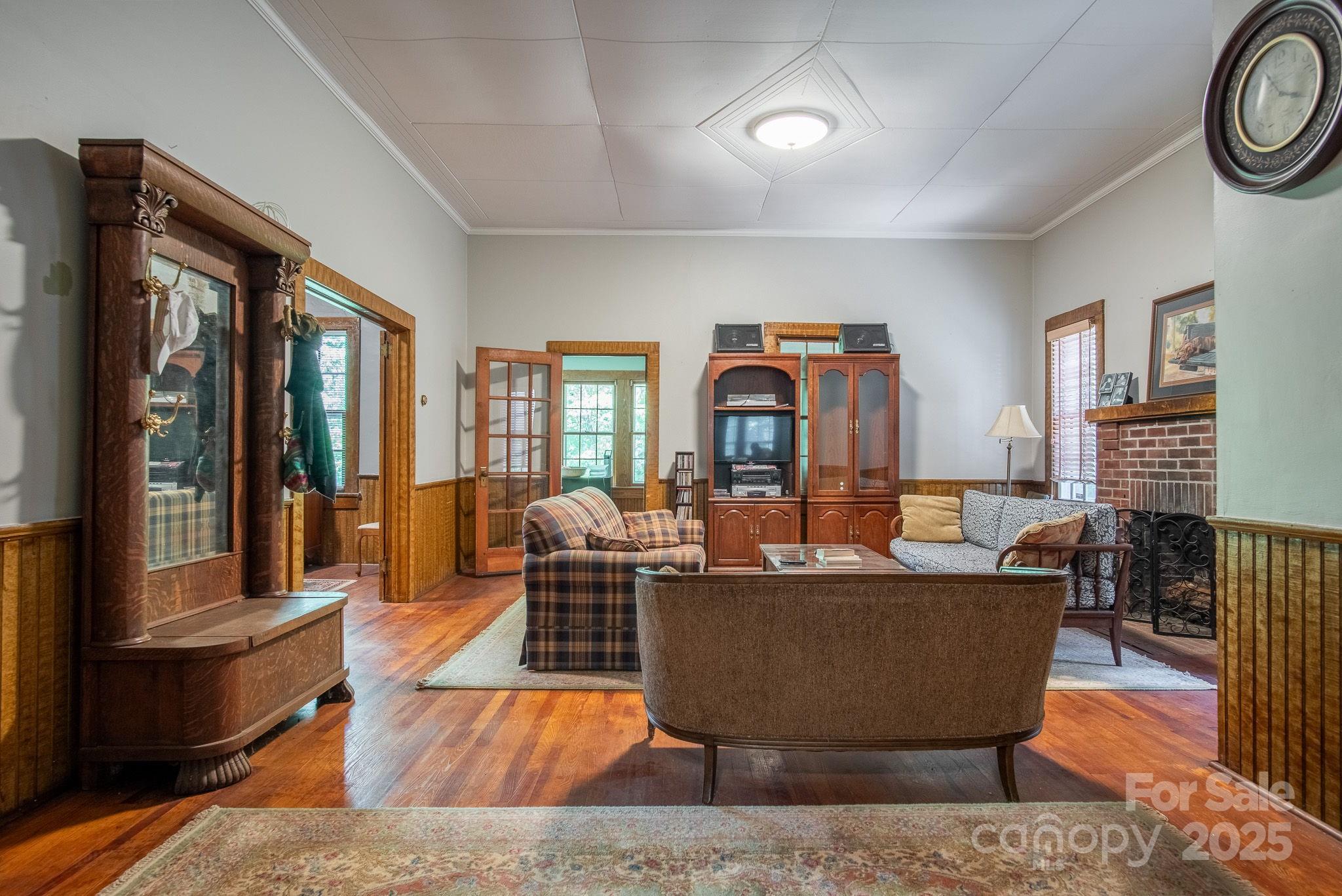 Living Room - Fulton St - 109 Fulton Street, Kings Mountain