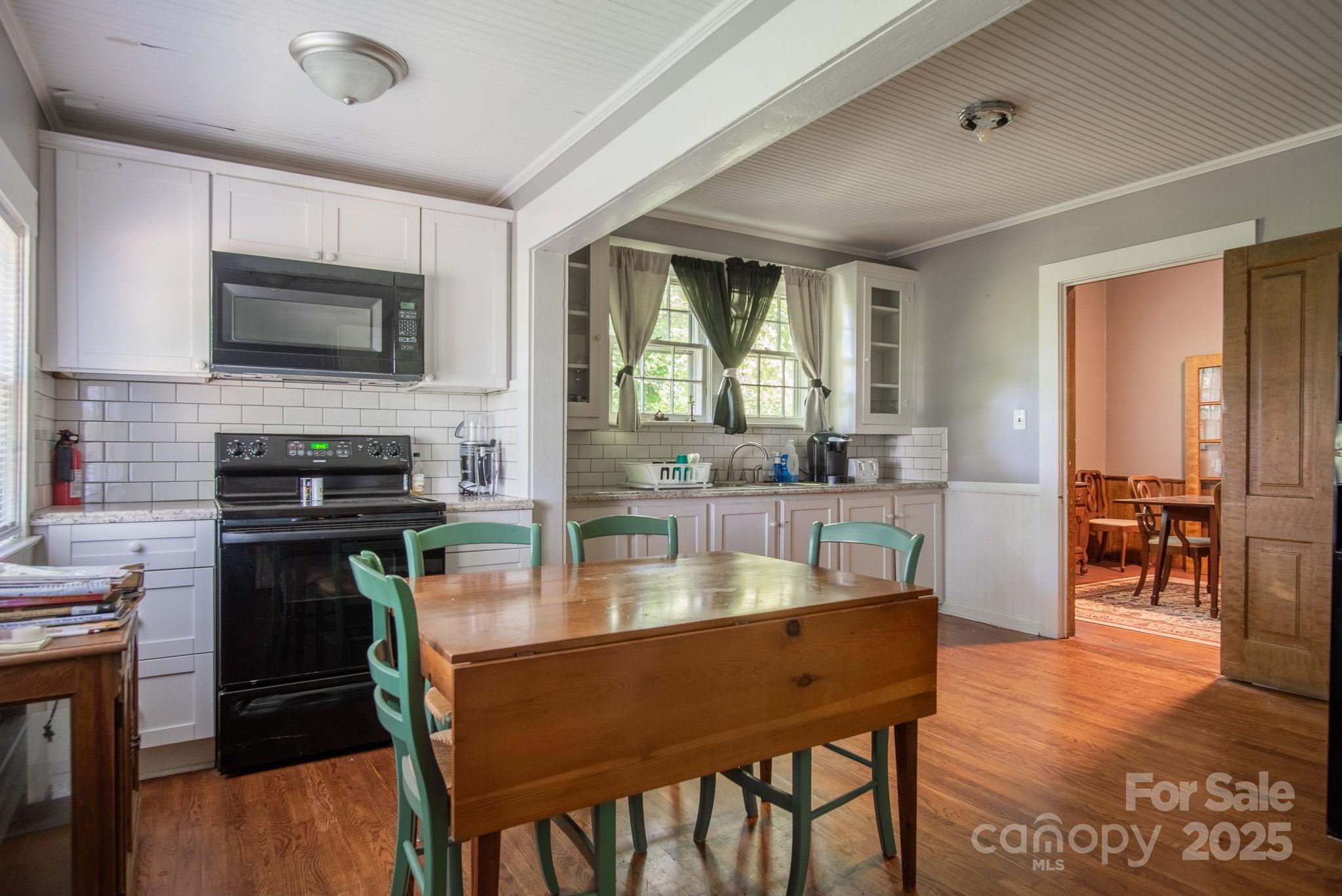 Kitchen - Fulton St - 109 Fulton Street, Kings Mountain