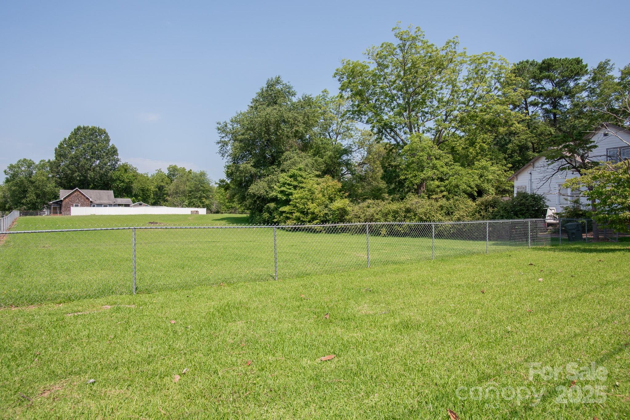 Corner of Piedmont Ave and Walker St - Commercial Property - 109 Fulton Street, Kings Mountain
