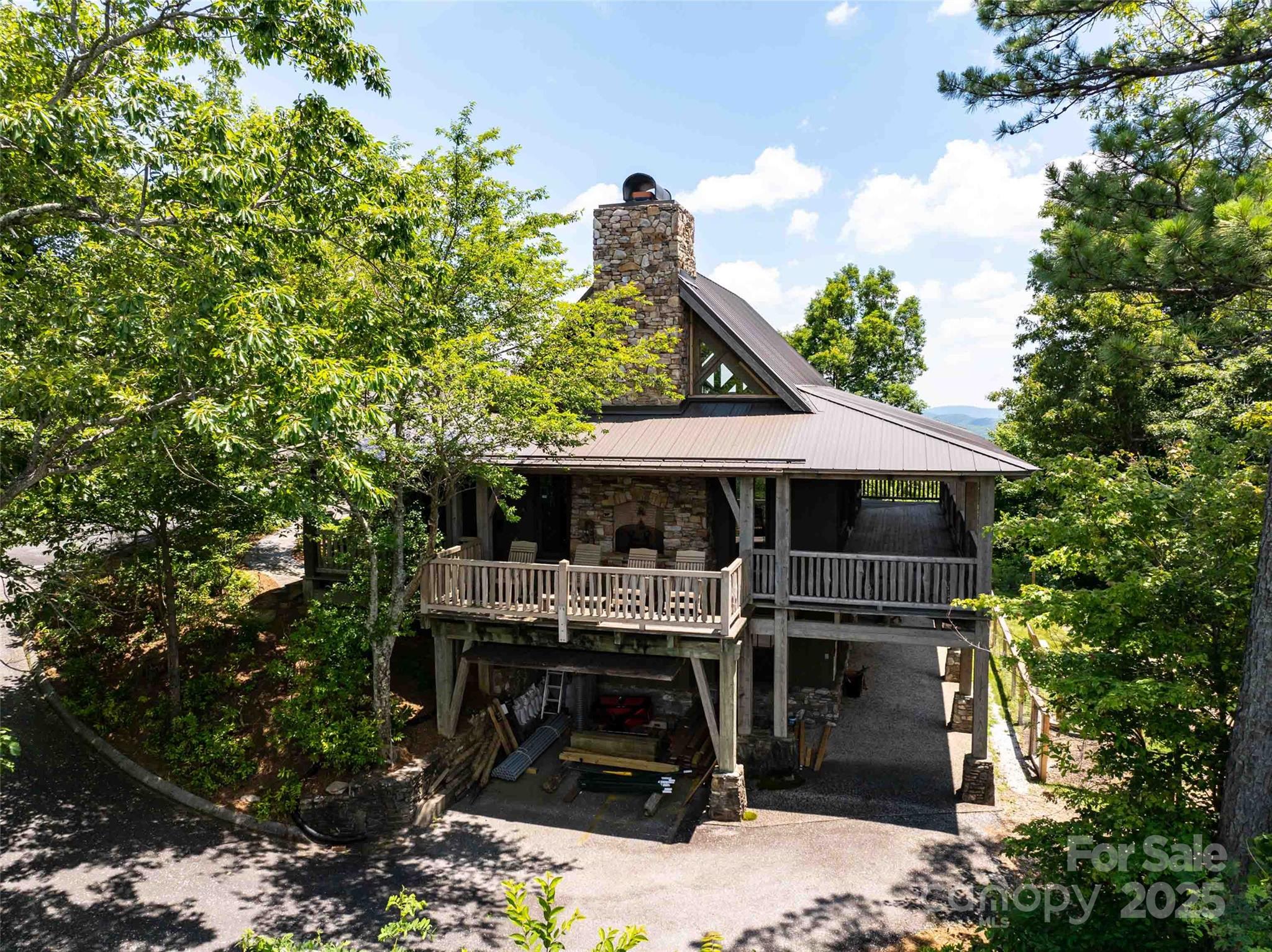 CH - 2957 Creston Drive, Black Mountain