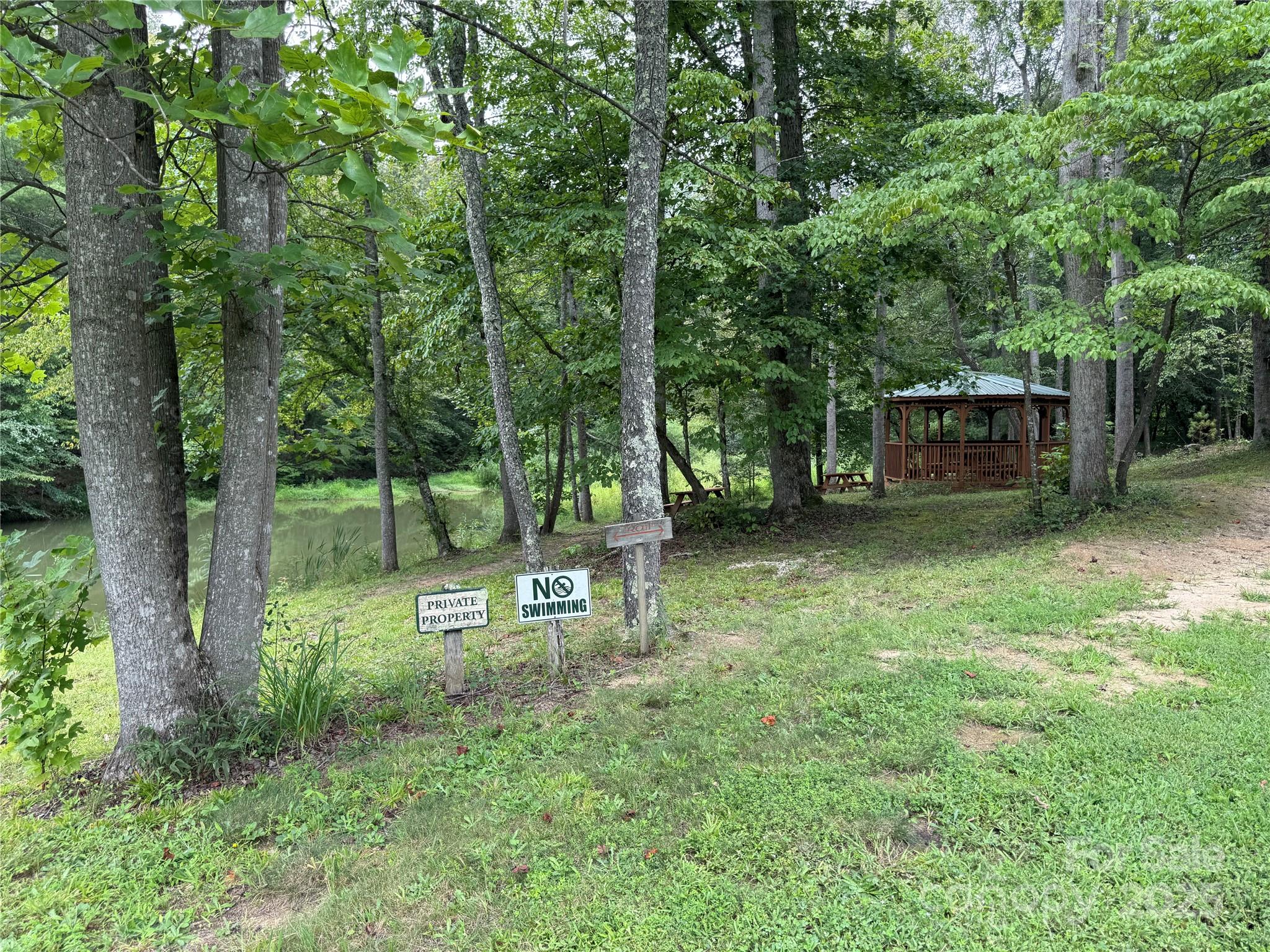 Community Pond, Gazebo and Picnic Area - Lot 25 Zinzendorf Lane, Moravian Falls