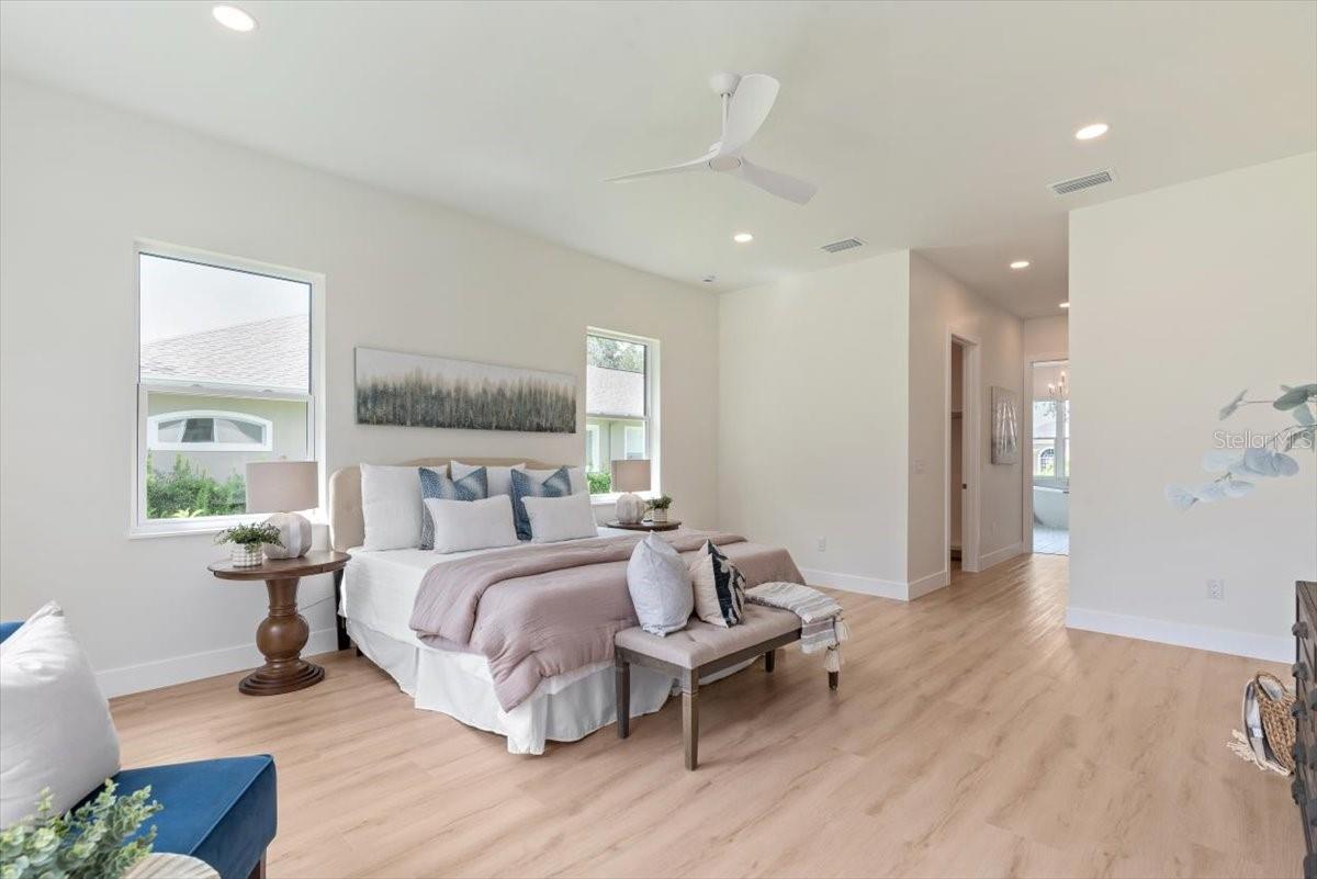 Owner's Primary Suite - 17 OLD OAK DR N, PALM COAST