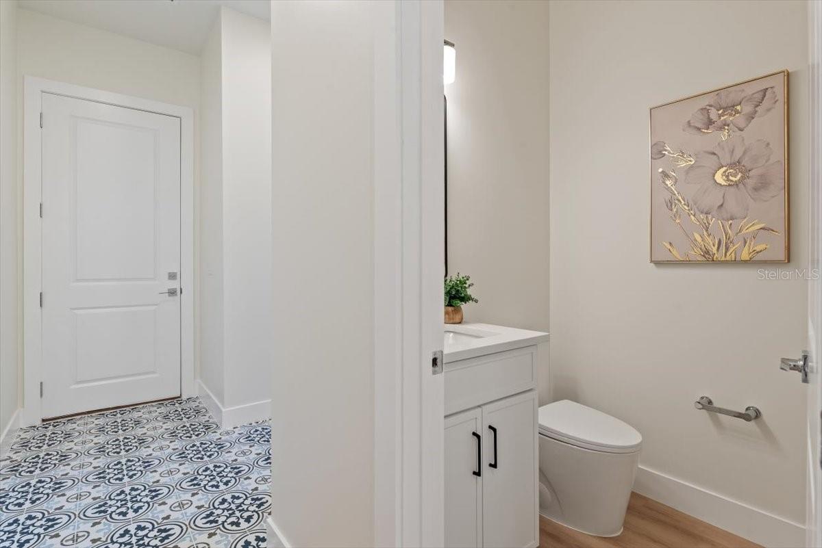 Guest Half Bath - 17 OLD OAK DR N, PALM COAST