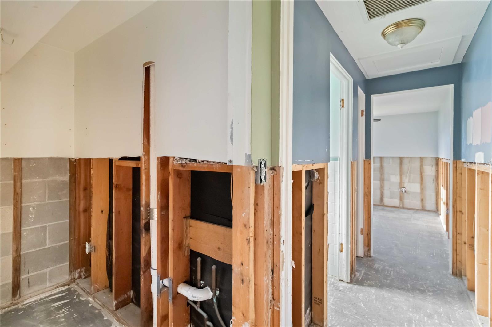 Single Family Residence at 1255 S MARYKNOLL RD, ENGLEWOOD, photo 16 of 50