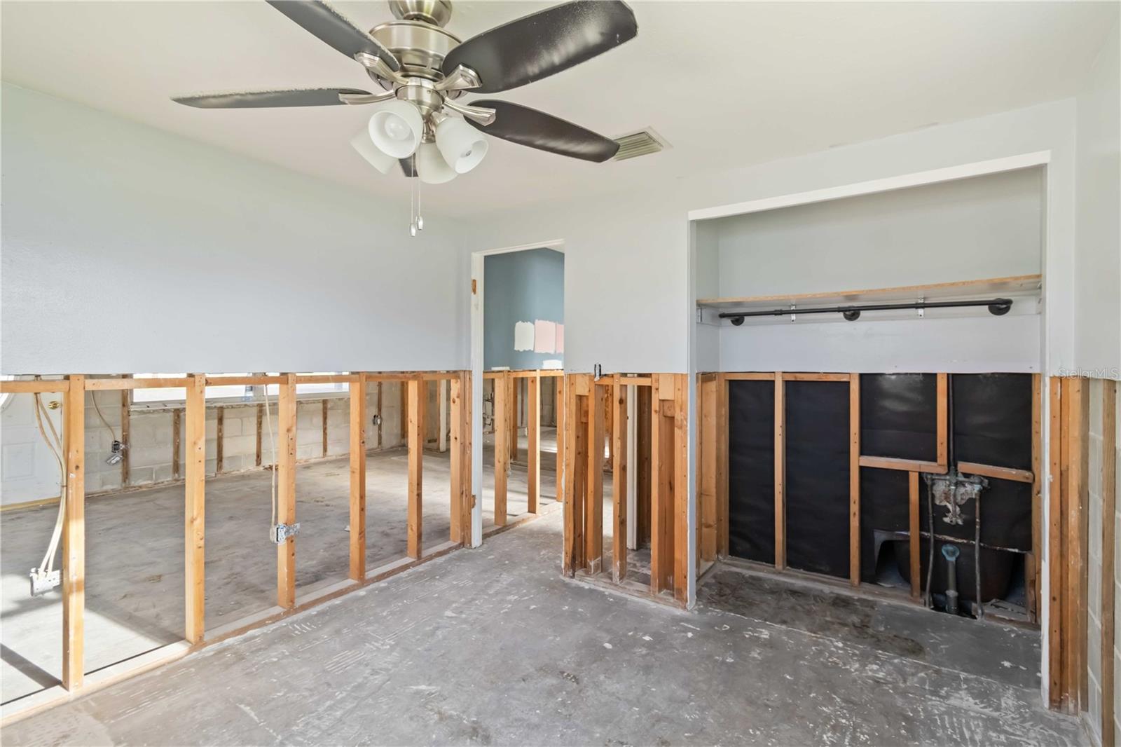 Single Family Residence at 1255 S MARYKNOLL RD, ENGLEWOOD, photo 20 of 50