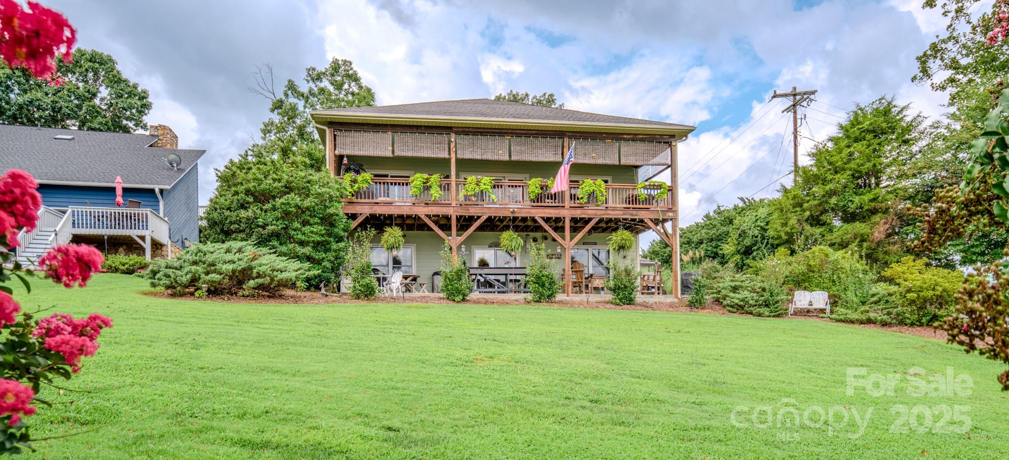 Single Family Residence at 101 Lake Club Lane, Nebo, photo 18 of 45