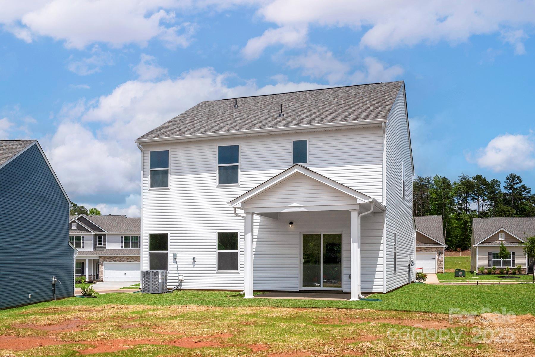 Single Family Residence at 3441 Robindale Drive, Winston Salem, photo 3 of 22