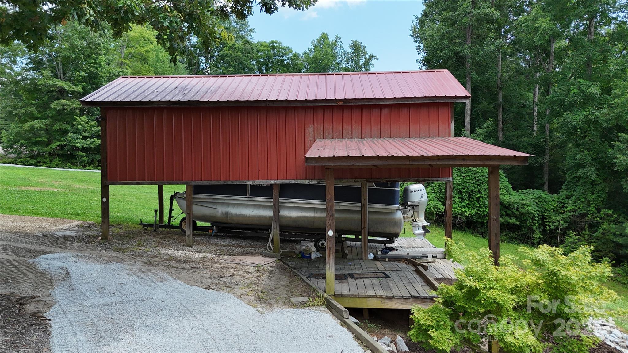 Single Family Residence at 37 Bream Loop Road, Marion, photo 5 of 22