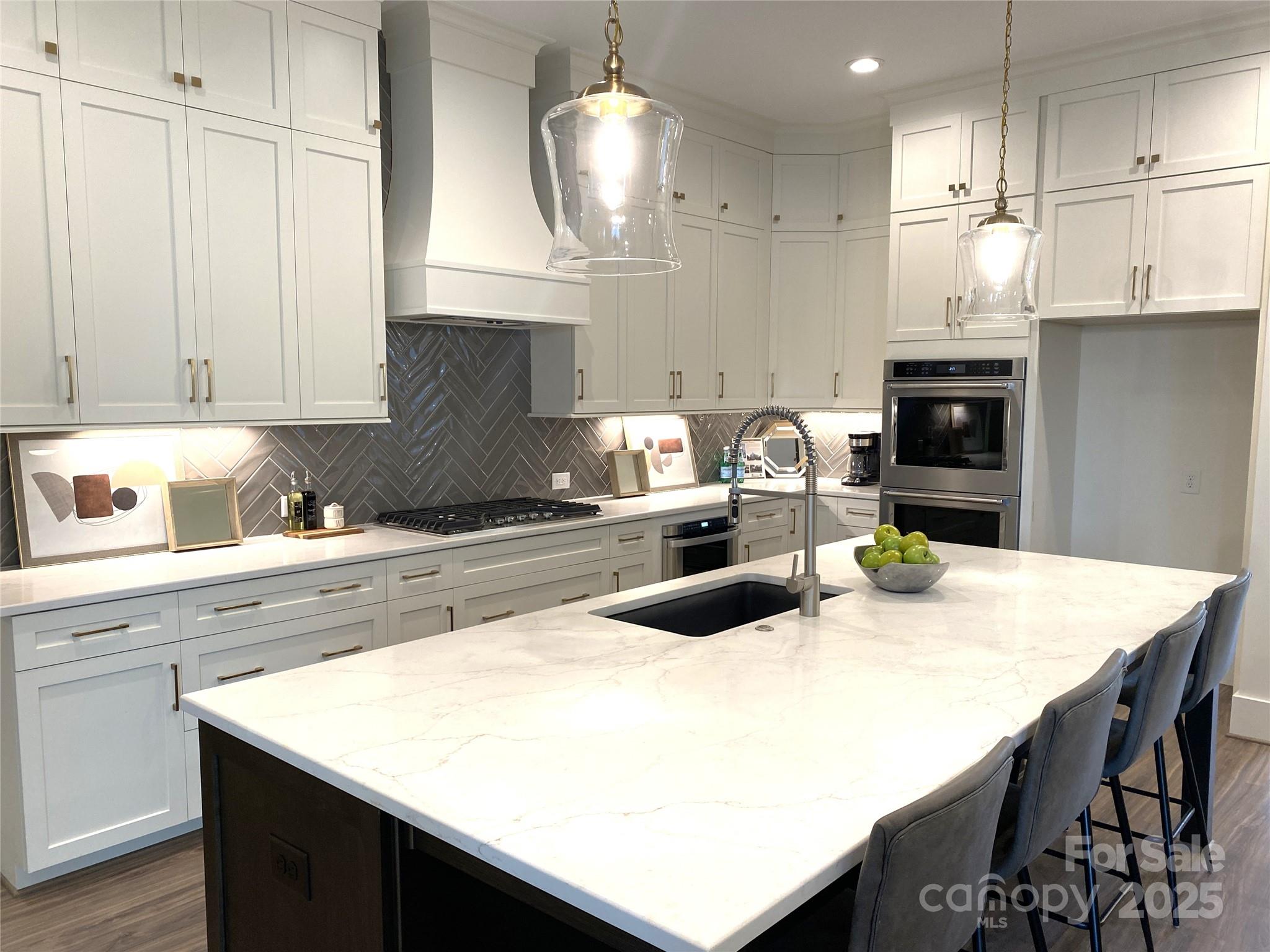 Single Family Residence at 19044 Newburg Hill Road, Davidson, photo 13 of 43