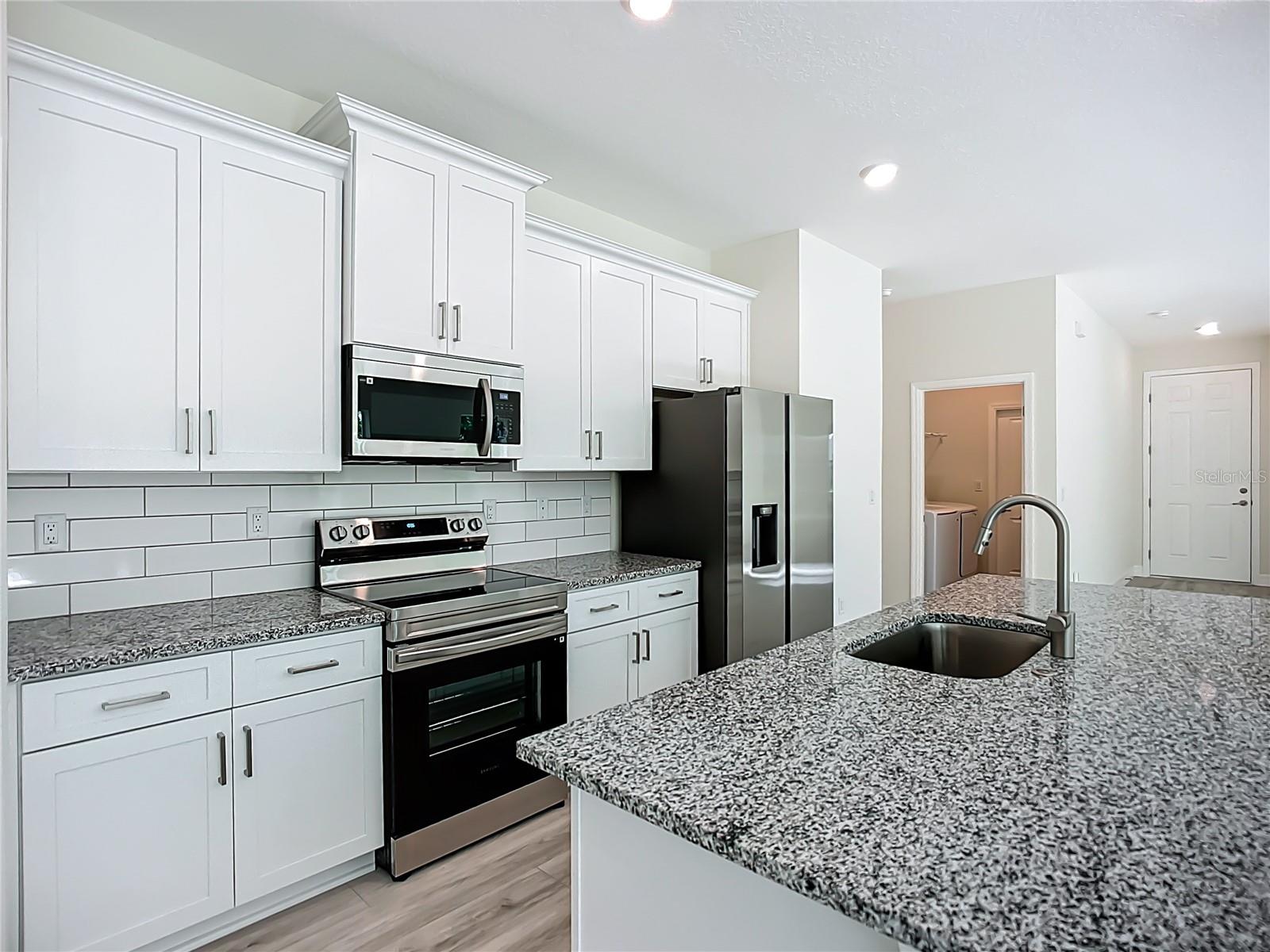 Single Family Residence at 1529 GERANIUM AVE, NORTH PORT, photo 6 of 23