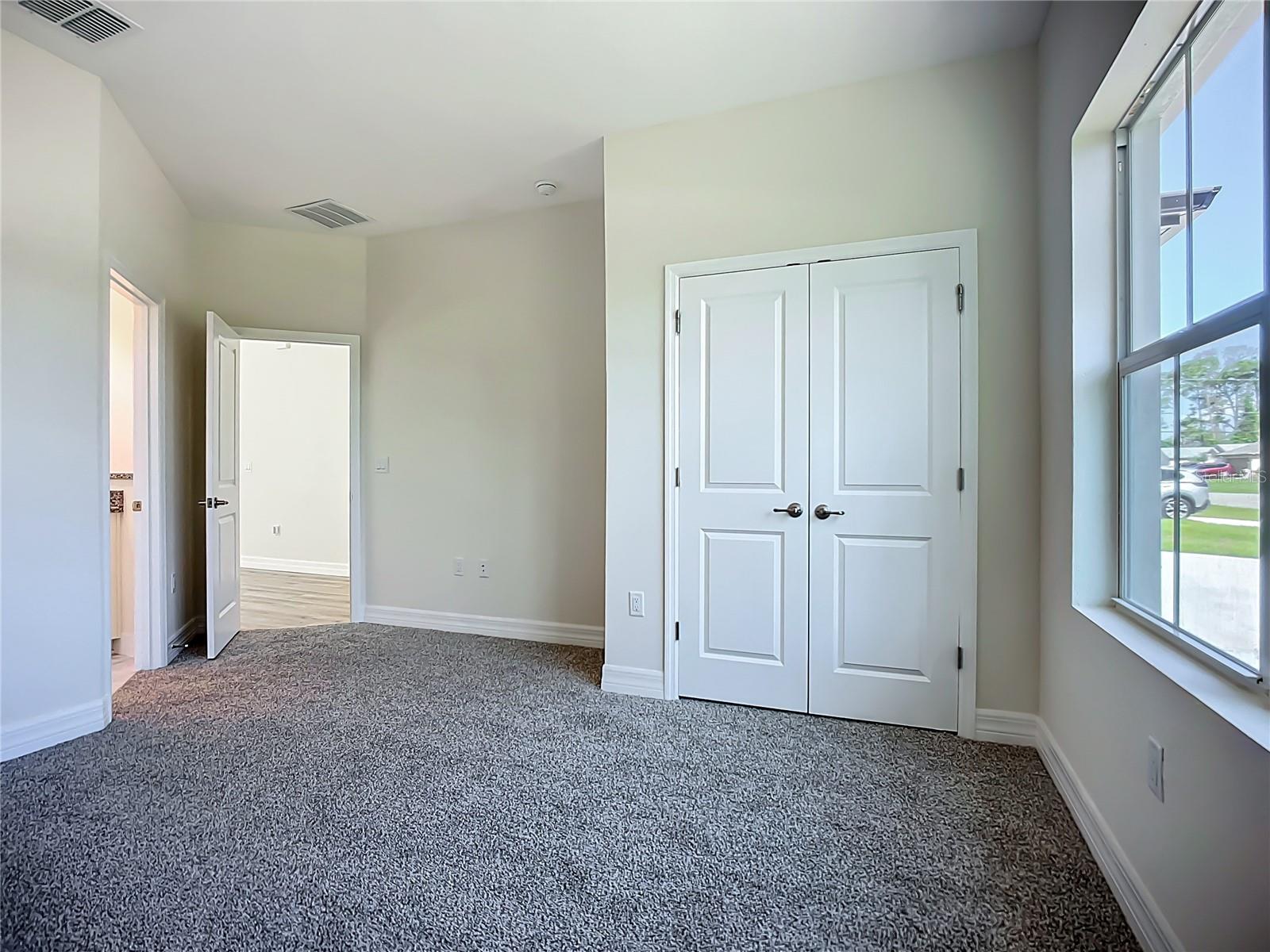 Single Family Residence at 1529 GERANIUM AVE, NORTH PORT, photo 17 of 23
