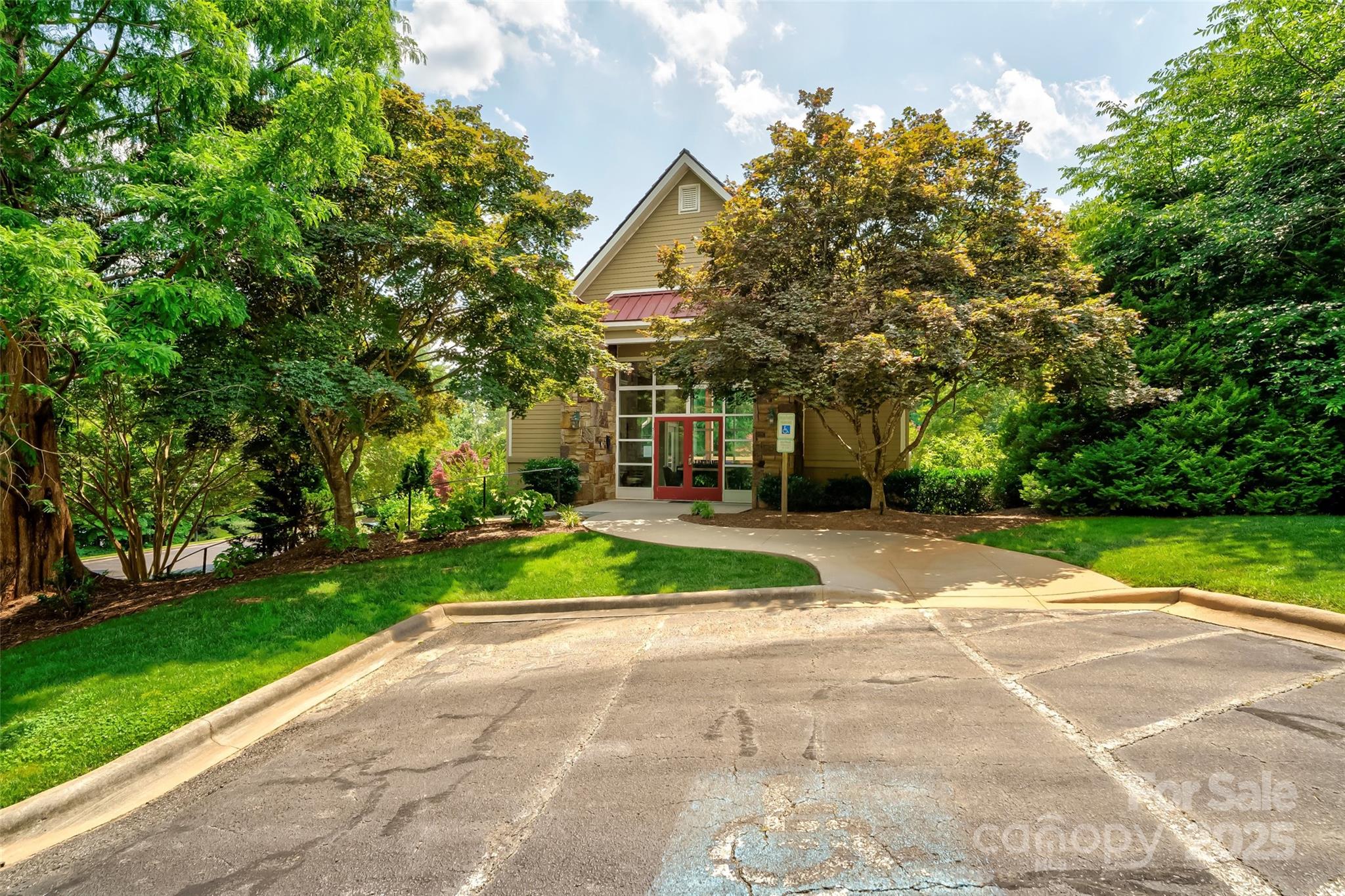 Clubhouse - 1441 Southpointe Drive, Morganton