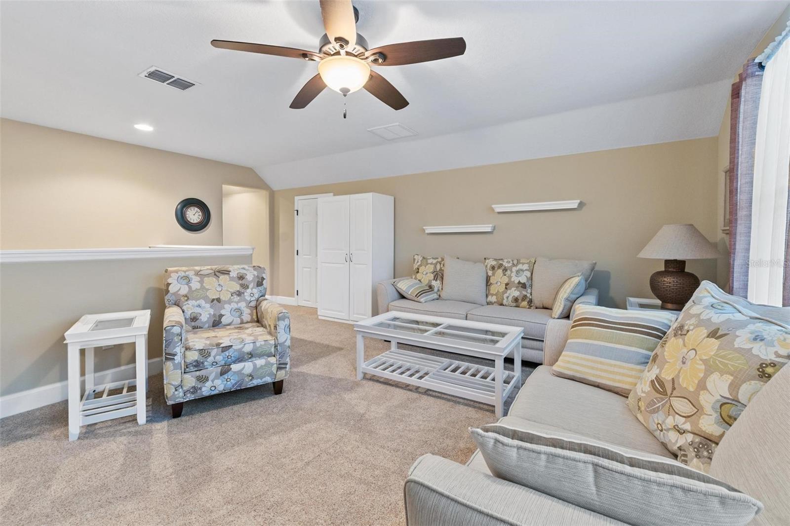 Upstairs Living room, Bonus room or Flex room - 507 CADIZ DR, DAVENPORT