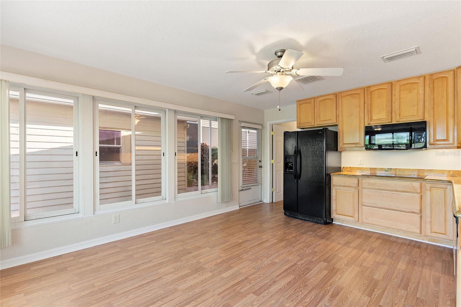 Great Kitchen - 1144 DEER CREEK BLVD, DAVENPORT