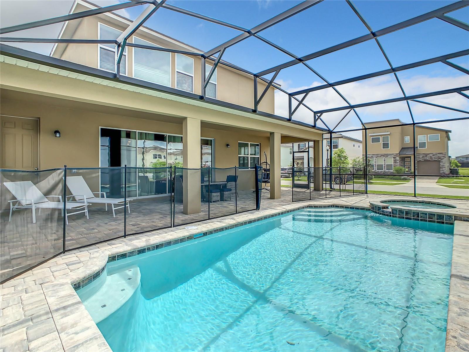 Single Family Residence at 8919 TROPICAL HAVEN CT, KISSIMMEE, photo 3 of 92