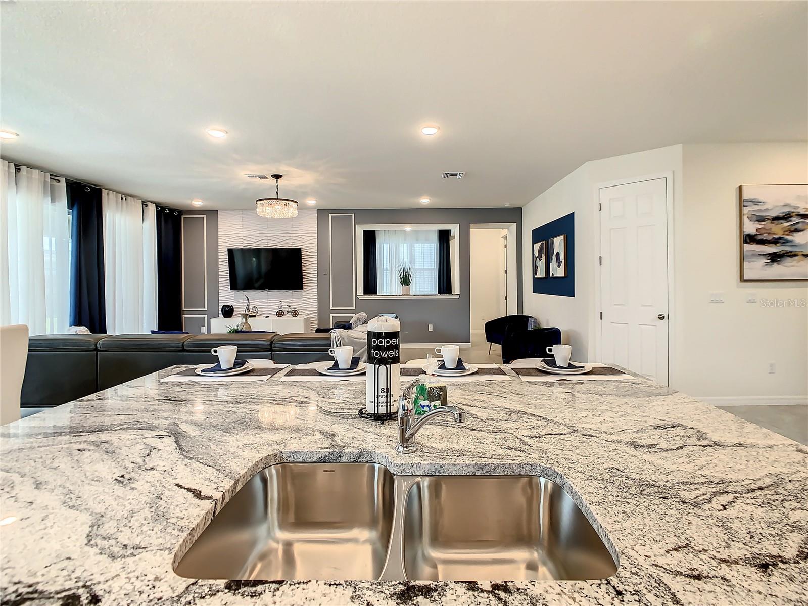 Single Family Residence at 8919 TROPICAL HAVEN CT, KISSIMMEE, photo 16 of 92