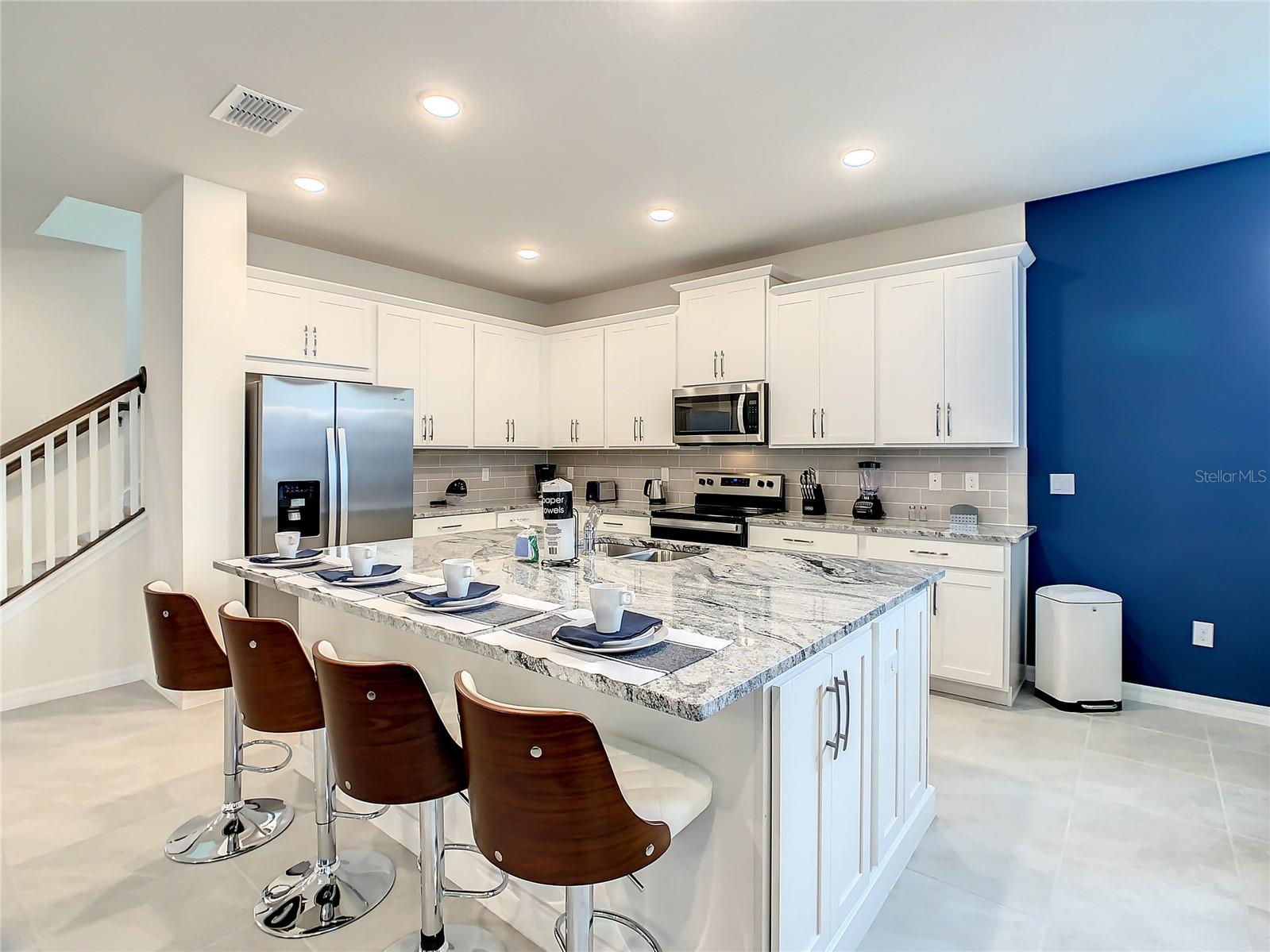 Single Family Residence at 8919 TROPICAL HAVEN CT, KISSIMMEE, photo 19 of 92