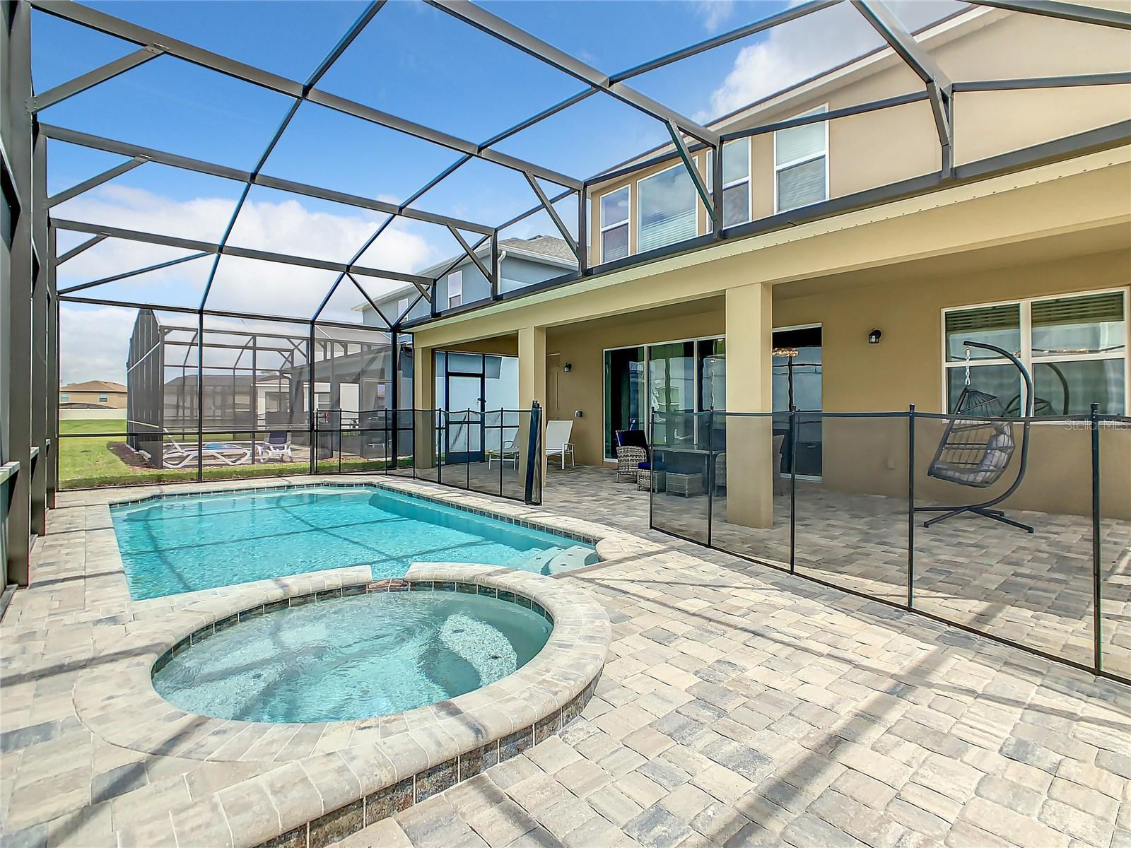 Single Family Residence at 8919 TROPICAL HAVEN CT, KISSIMMEE, photo 29 of 92