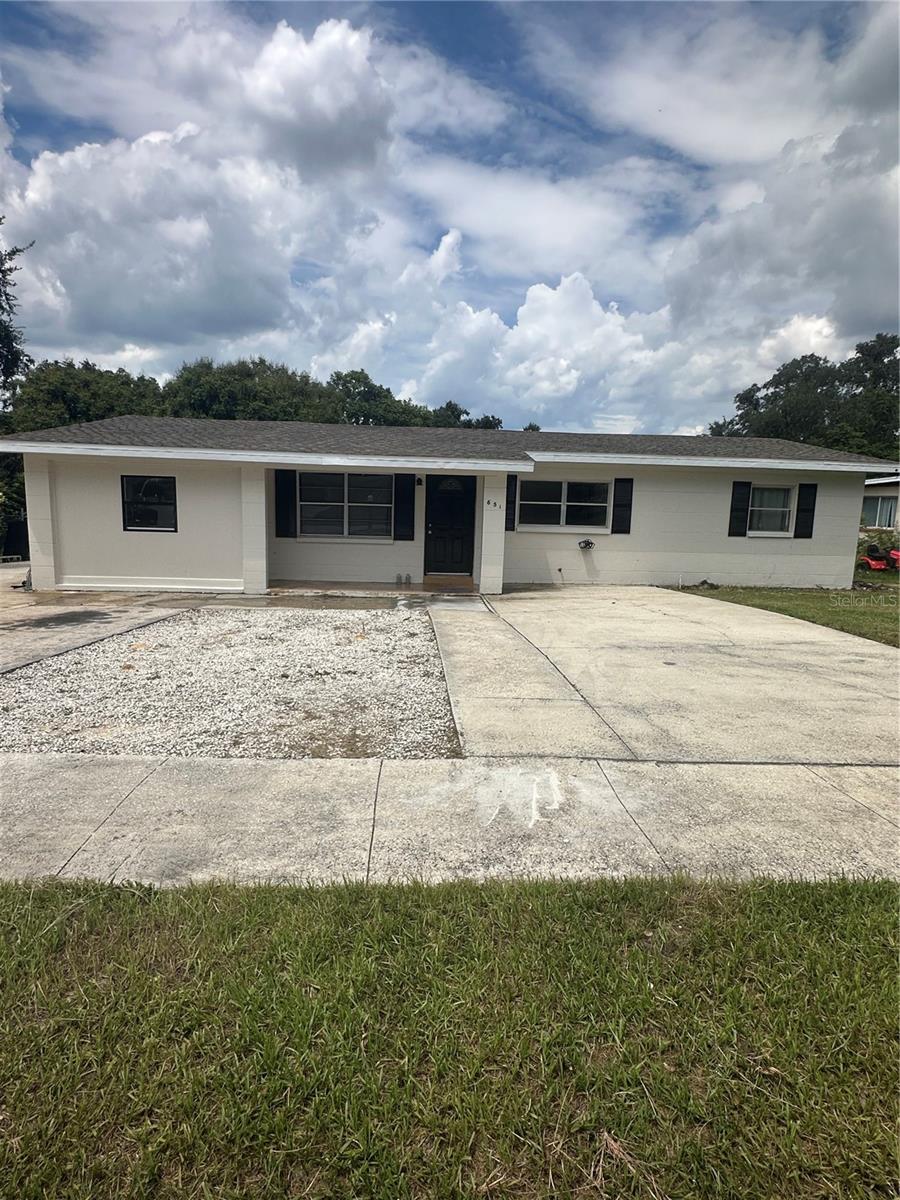 651 LORRAINE CIR