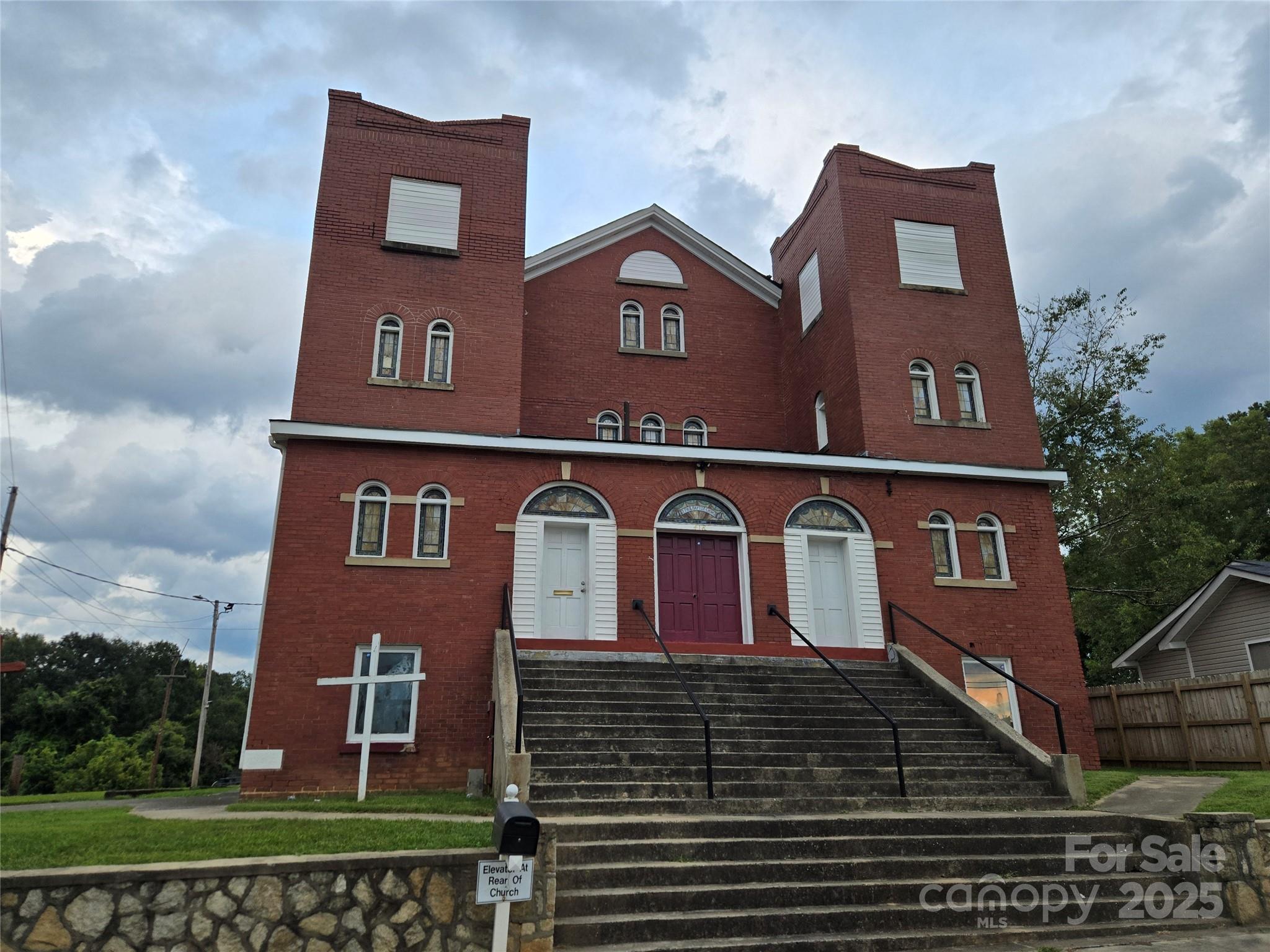 Special Purpose at 418 N Oakland Street, Gastonia, photo 2 of 6