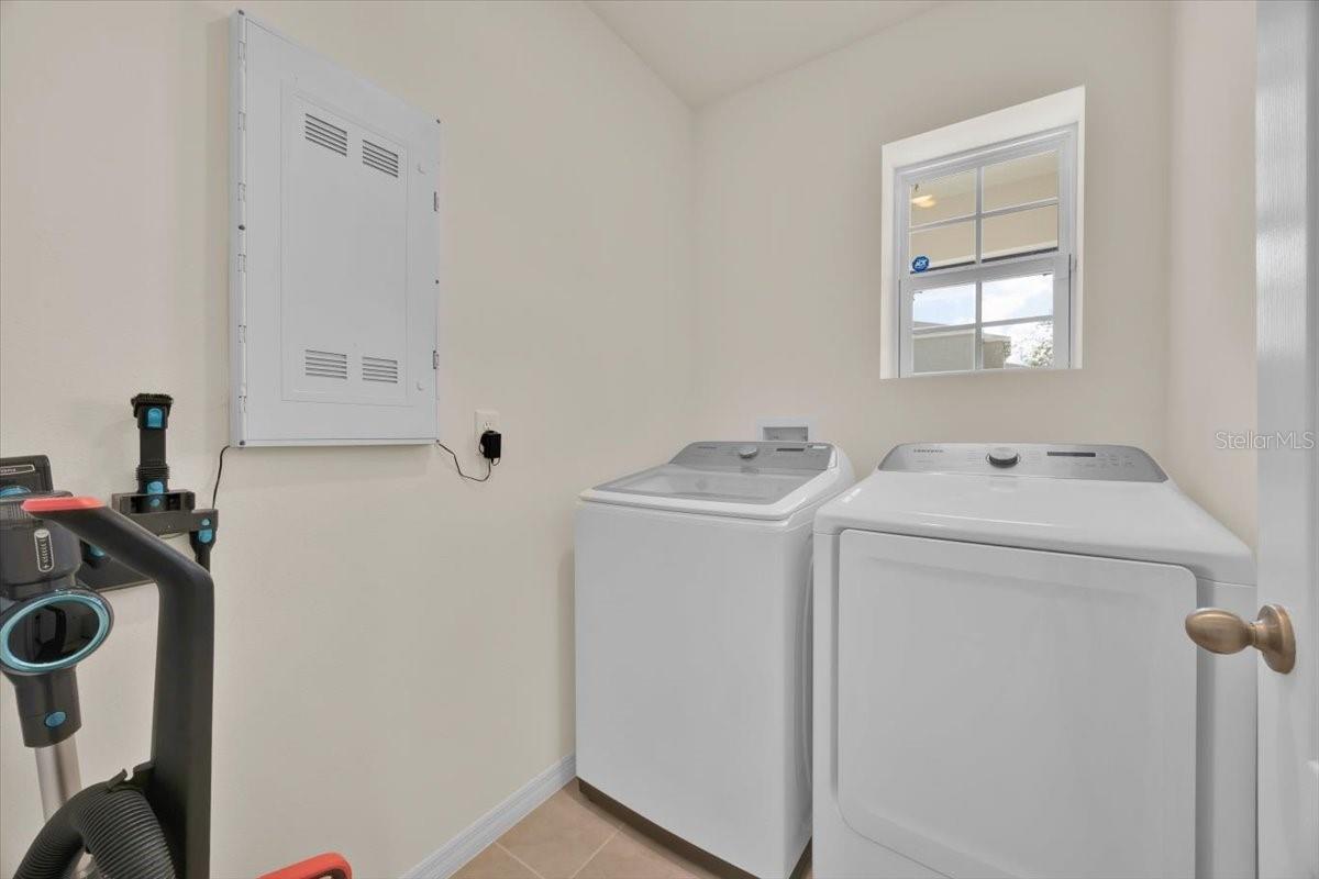 Laundry room - 2497 RIBBON FALL AVE, DAVENPORT