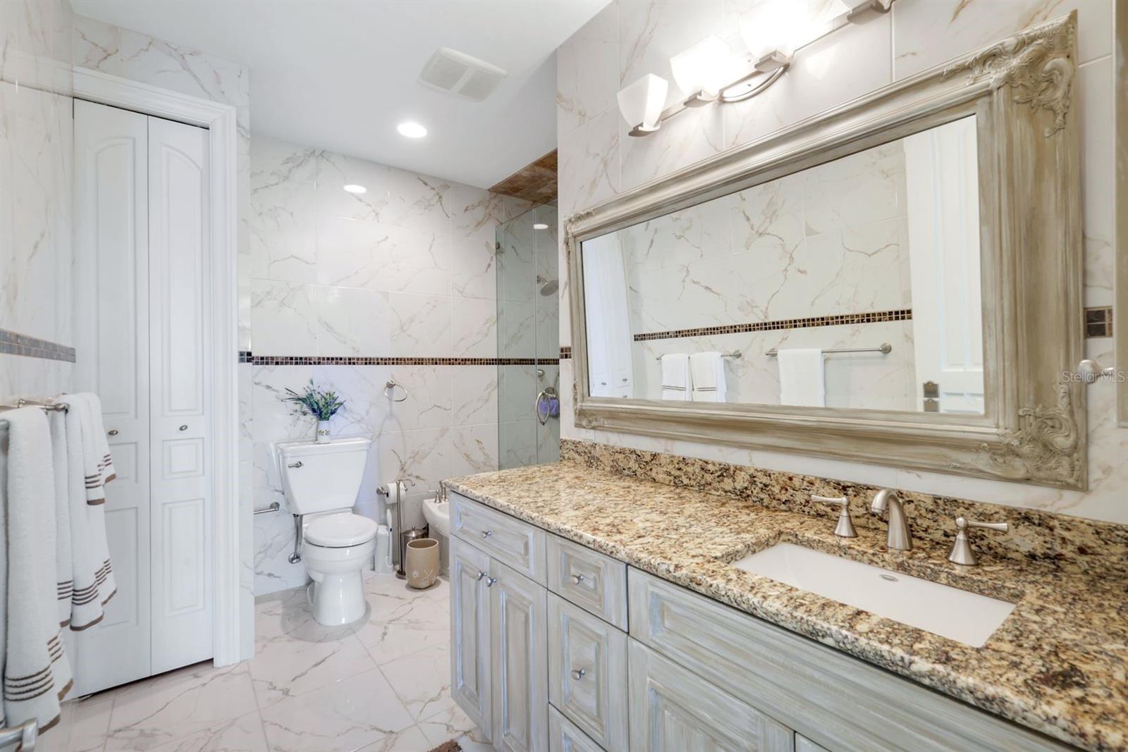 guest bathroom ensuite - 7159 MANASOTA KEY RD, ENGLEWOOD