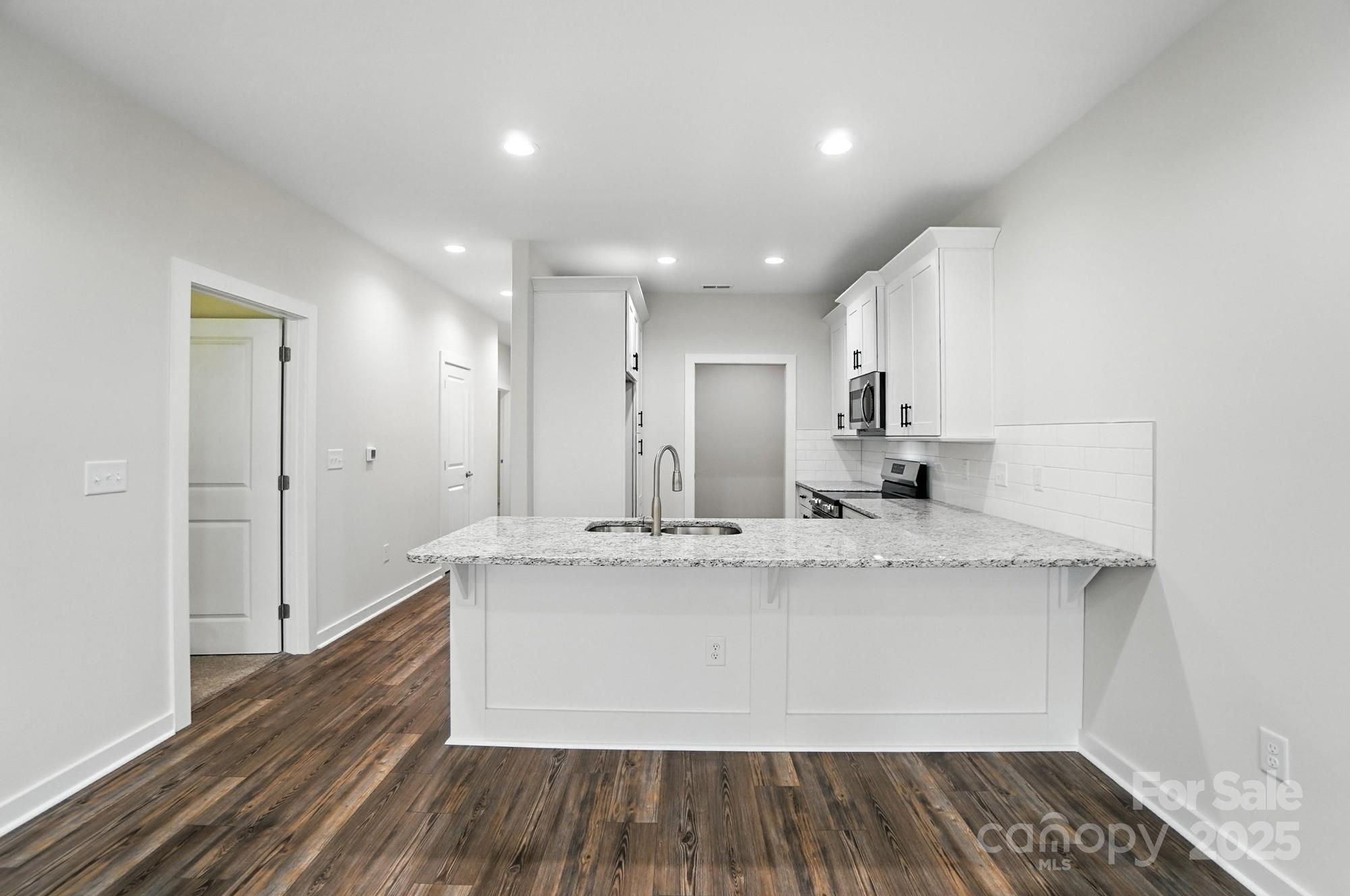 Townhouse at 1530 29th Street SE, Hickory, photo 10 of 37