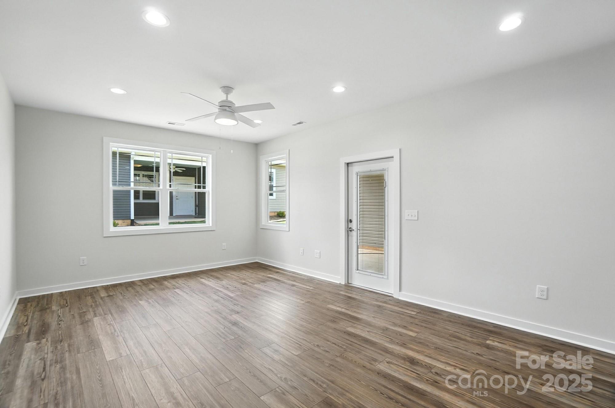 Townhouse at 1530 29th Street SE, Hickory, photo 17 of 37