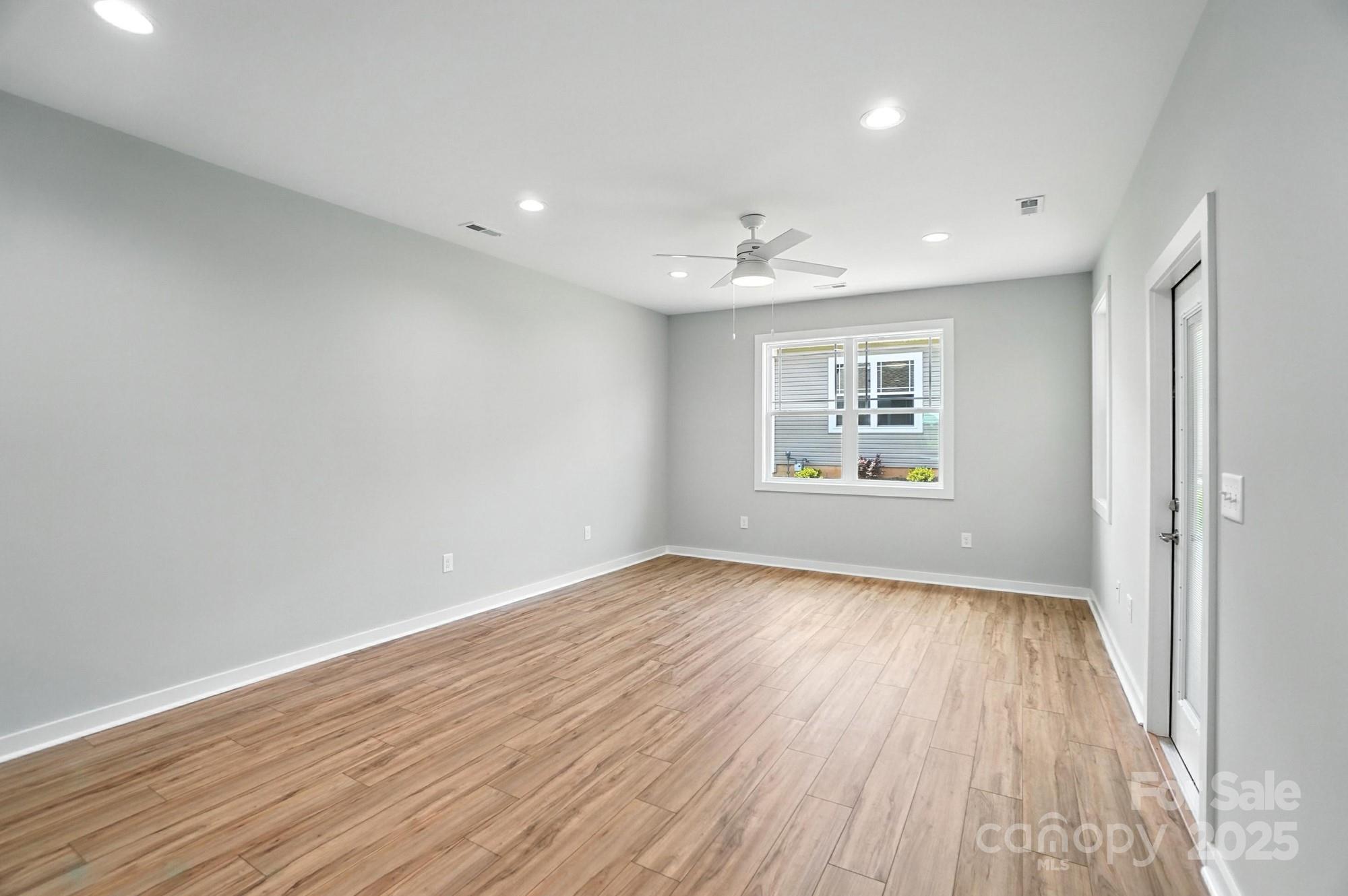 Townhouse at 1524 29th Street SE, Hickory, photo 18 of 41