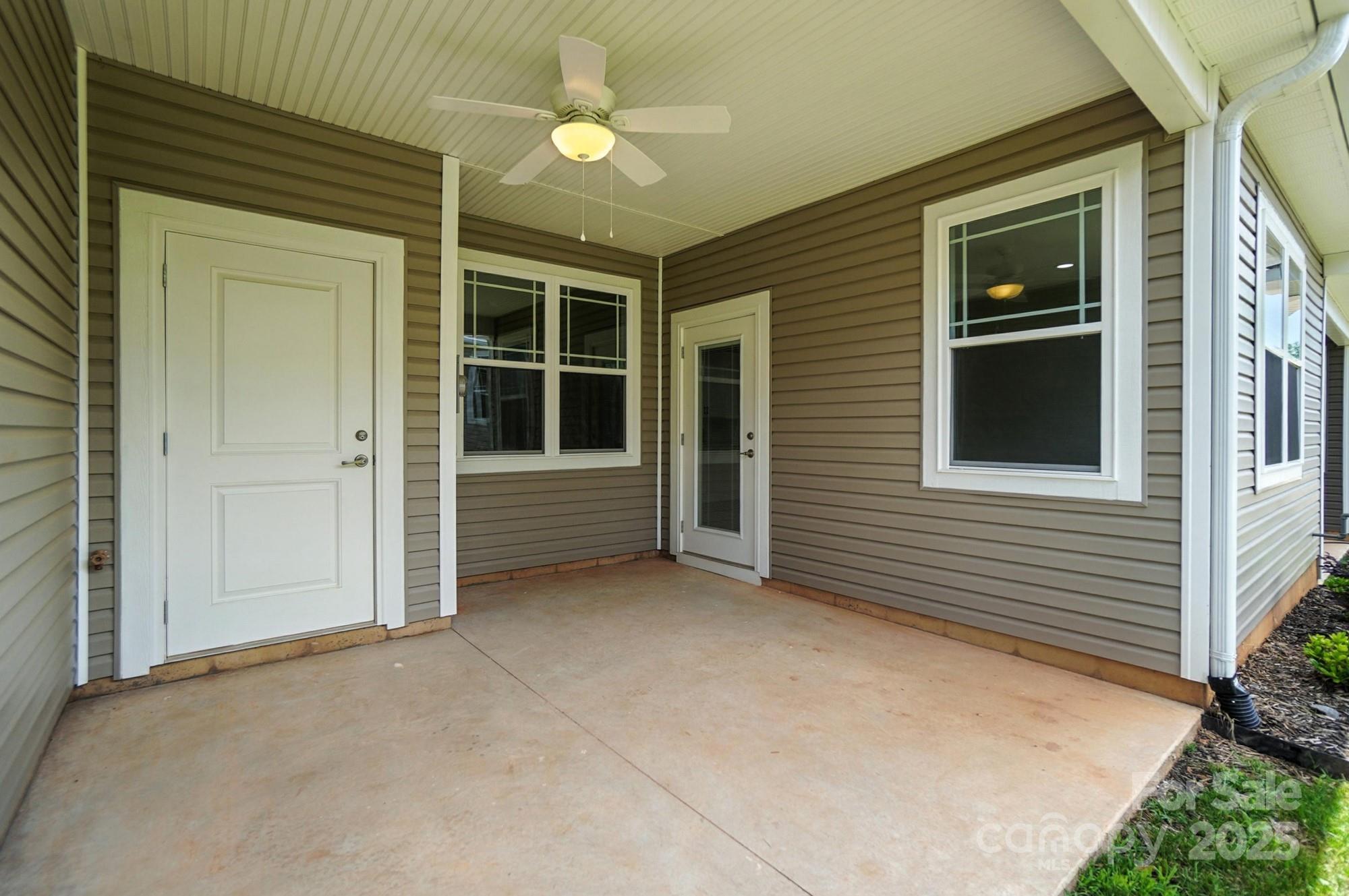 Townhouse at 1524 29th Street SE, Hickory, photo 38 of 41