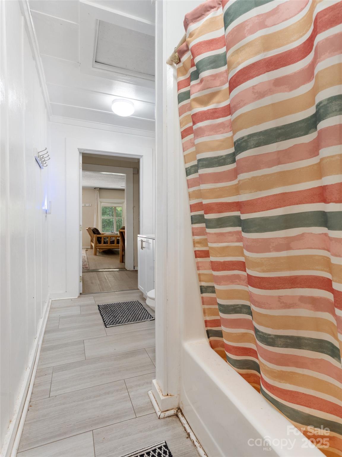 Single Family Residence at 1343 Solen Williams Road, Tryon, photo 11 of 17